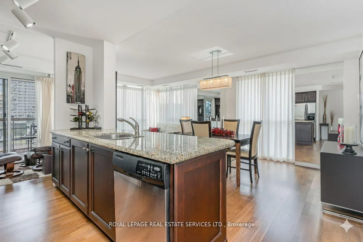 Photo 2 of Unit 1203, 900 Mount Pleasant Road, Toronto, Mount Pleasant West — HOMEH