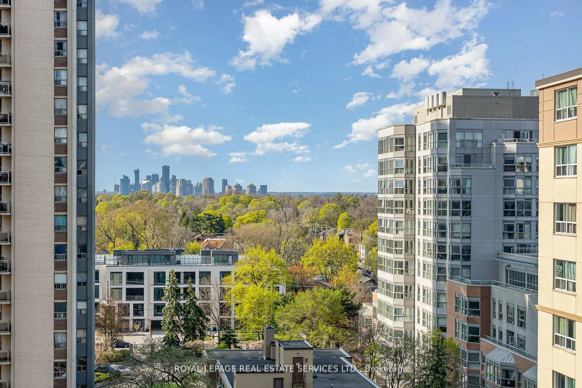 Photo 9 of Unit 1203, 900 Mount Pleasant Road, Toronto, Mount Pleasant West — HOMEH