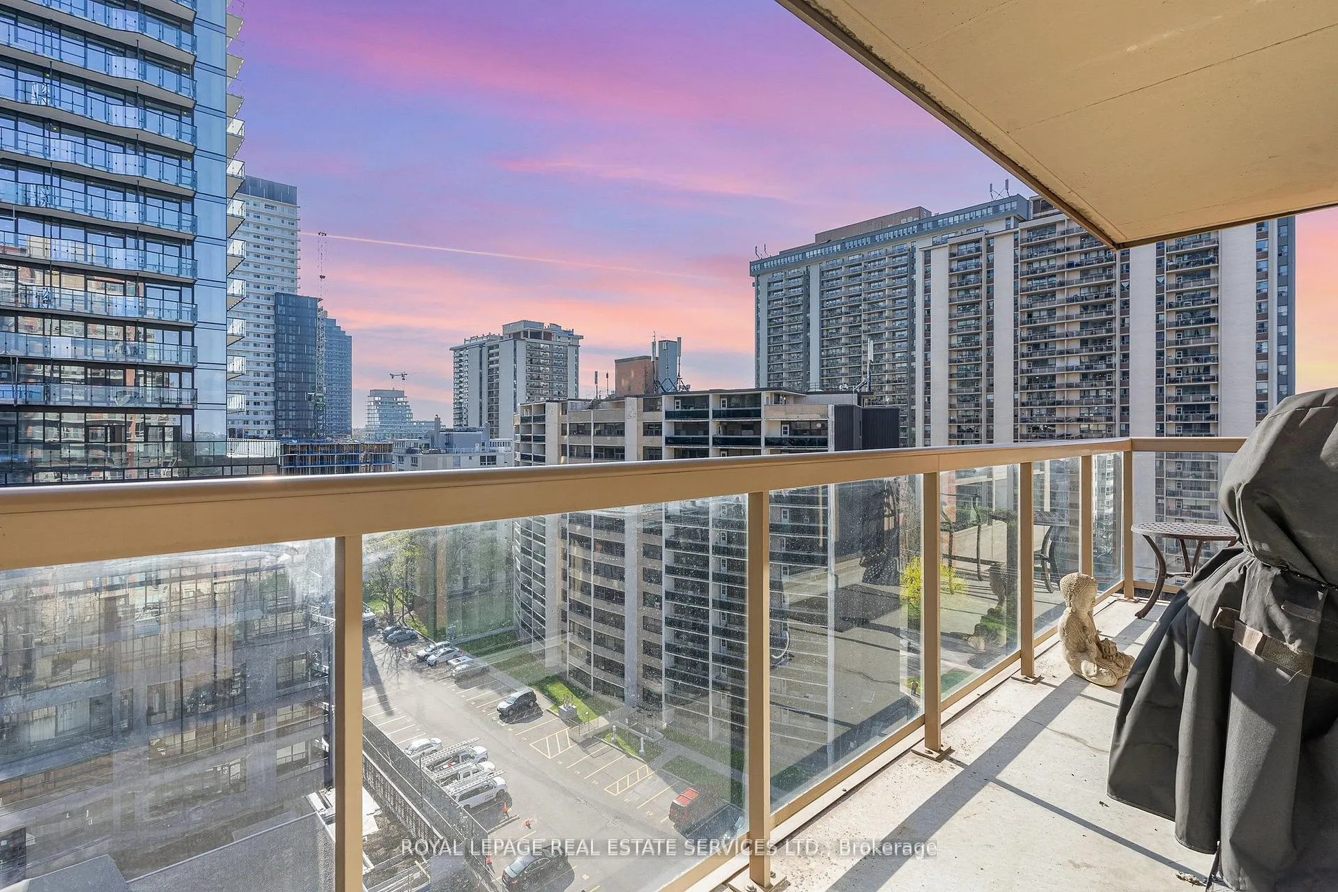 Photo 23 of Unit 1203, 900 Mount Pleasant Road, Toronto, Mount Pleasant West — HOMEH