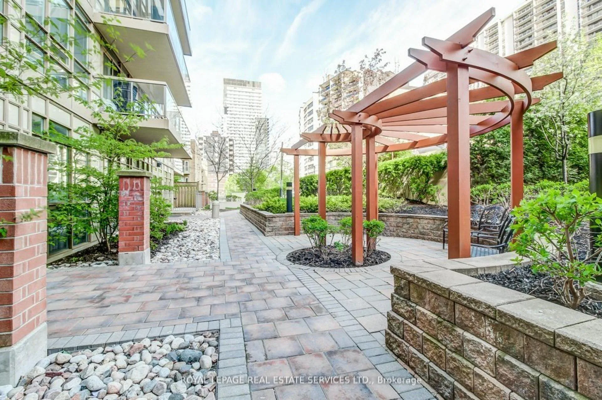 Photo 36 of Unit 1203, 900 Mount Pleasant Road, Toronto, Mount Pleasant West — HOMEH