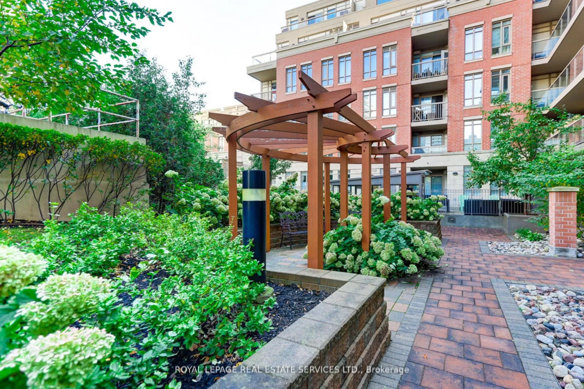 Photo 38 of Unit 1203, 900 Mount Pleasant Road, Toronto, Mount Pleasant West — HOMEH