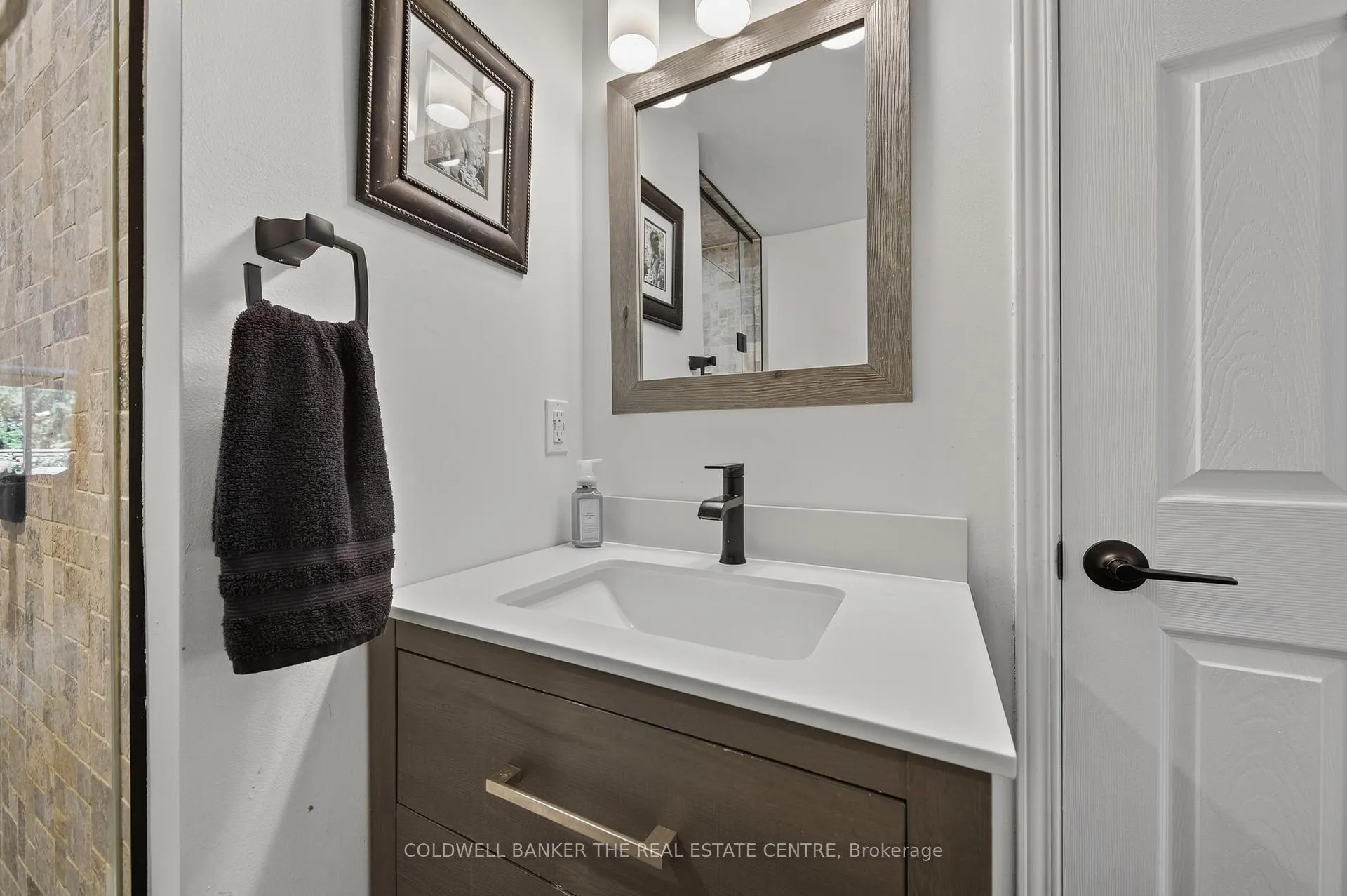 Photo 31 of Unit 27, 5 Harbour Street E, Collingwood — HOMEH