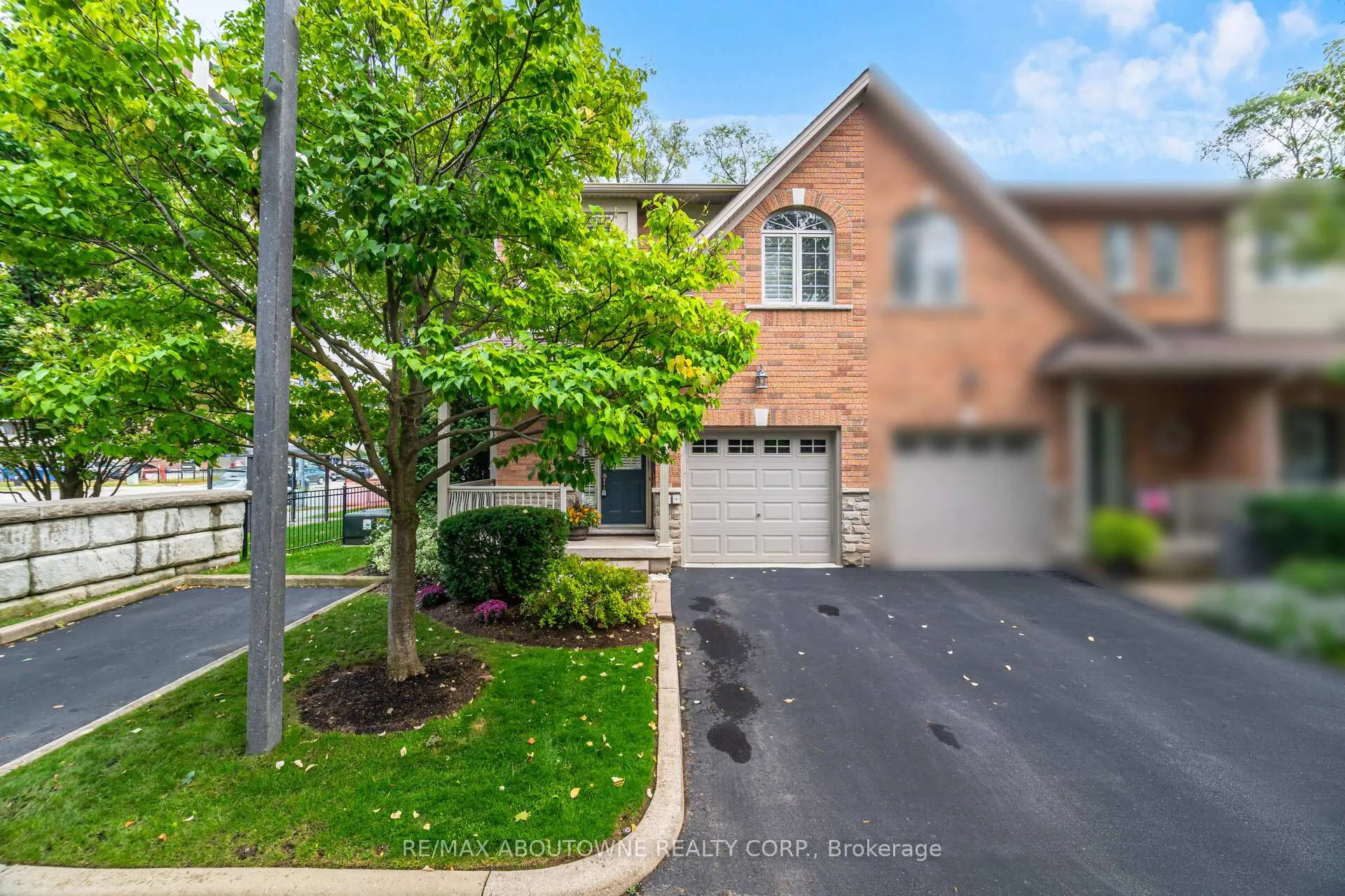 Photo 1 of Unit 1, 540 Guelph Line, Burlington, Brant — HOMEH