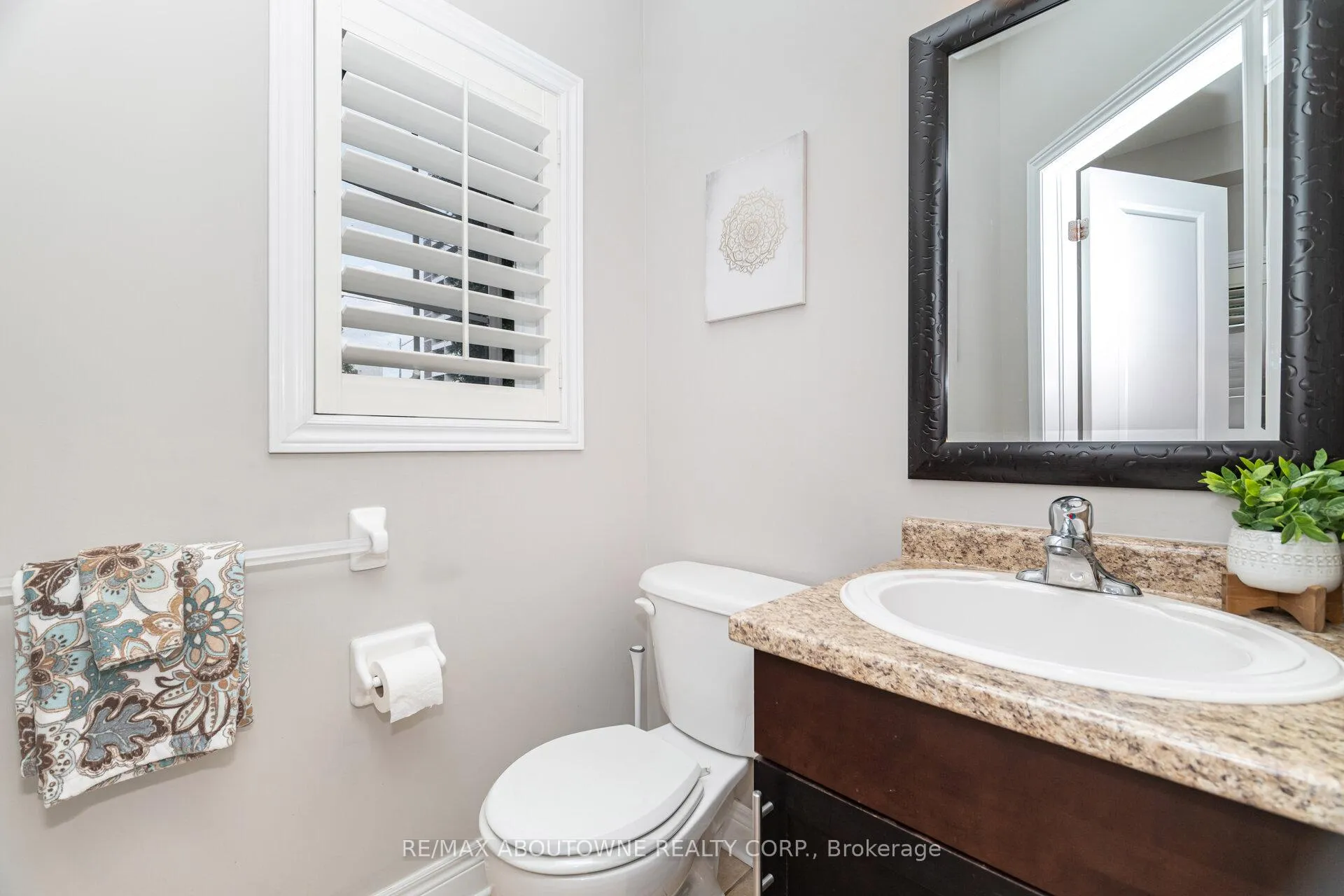 Photo 8 of Unit 1, 540 Guelph Line, Burlington, Brant — HOMEH