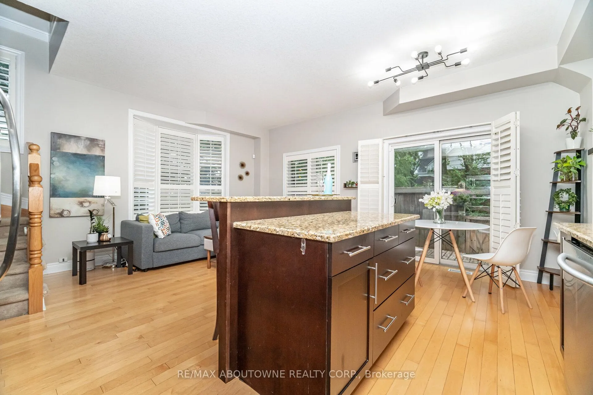 Photo 12 of Unit 1, 540 Guelph Line, Burlington, Brant — HOMEH