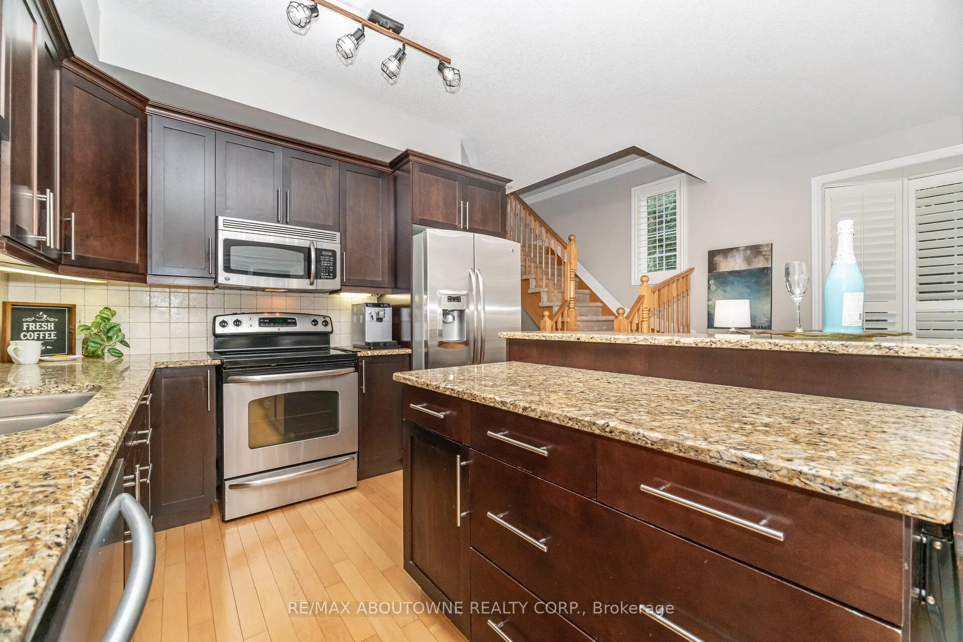 Photo 19 of Unit 1, 540 Guelph Line, Burlington, Brant — HOMEH