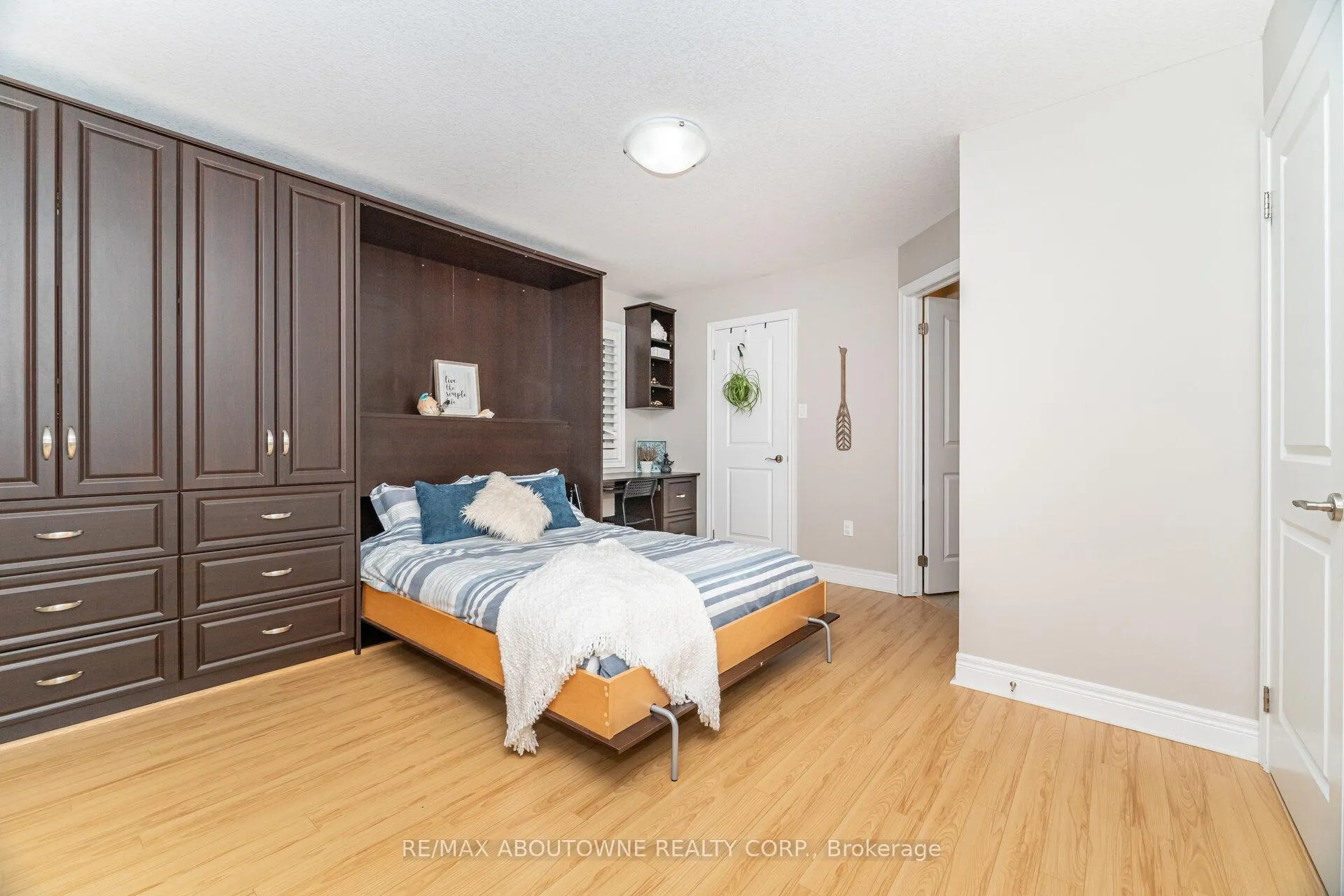 Photo 32 of Unit 1, 540 Guelph Line, Burlington, Brant — HOMEH