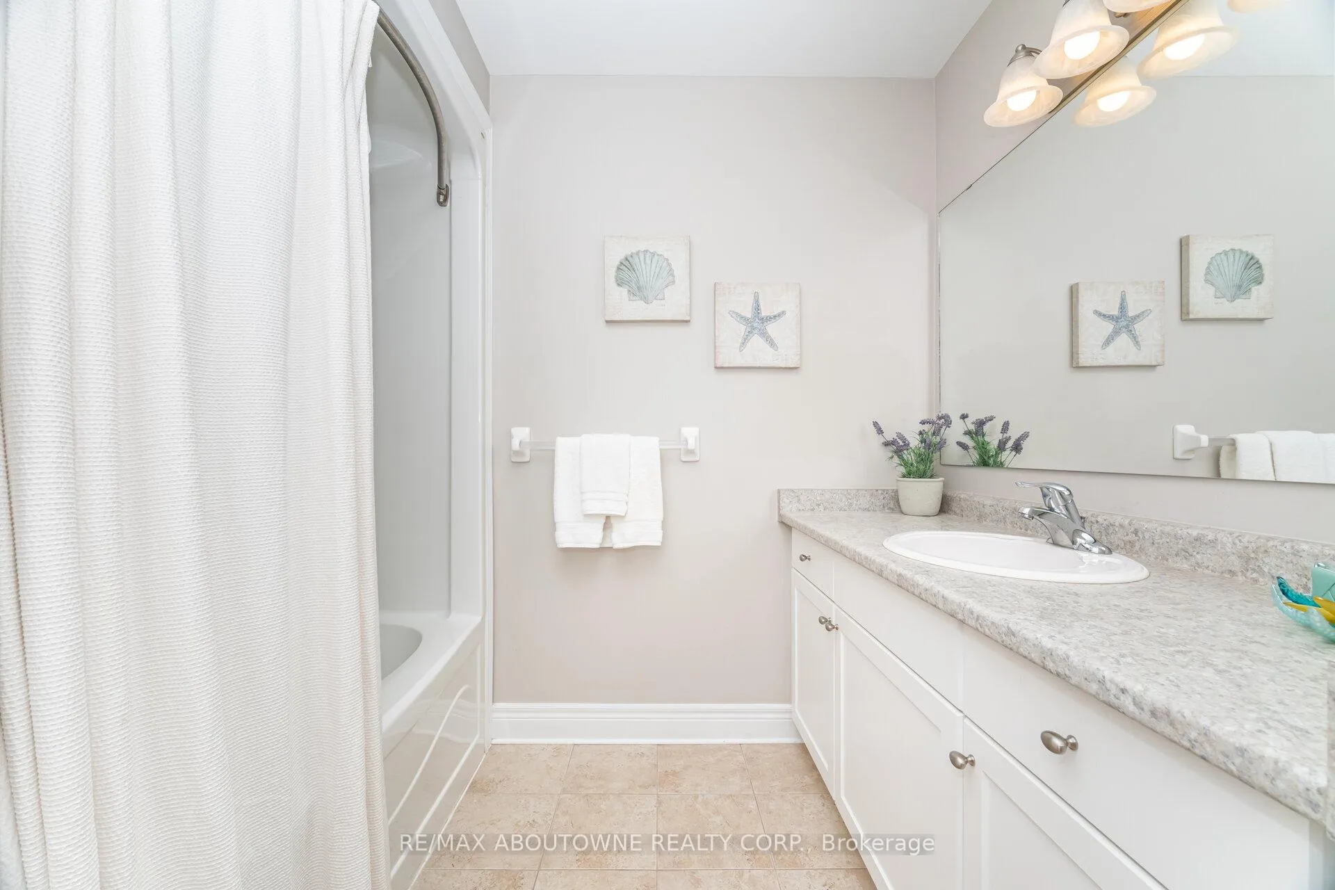 Photo 33 of Unit 1, 540 Guelph Line, Burlington, Brant — HOMEH