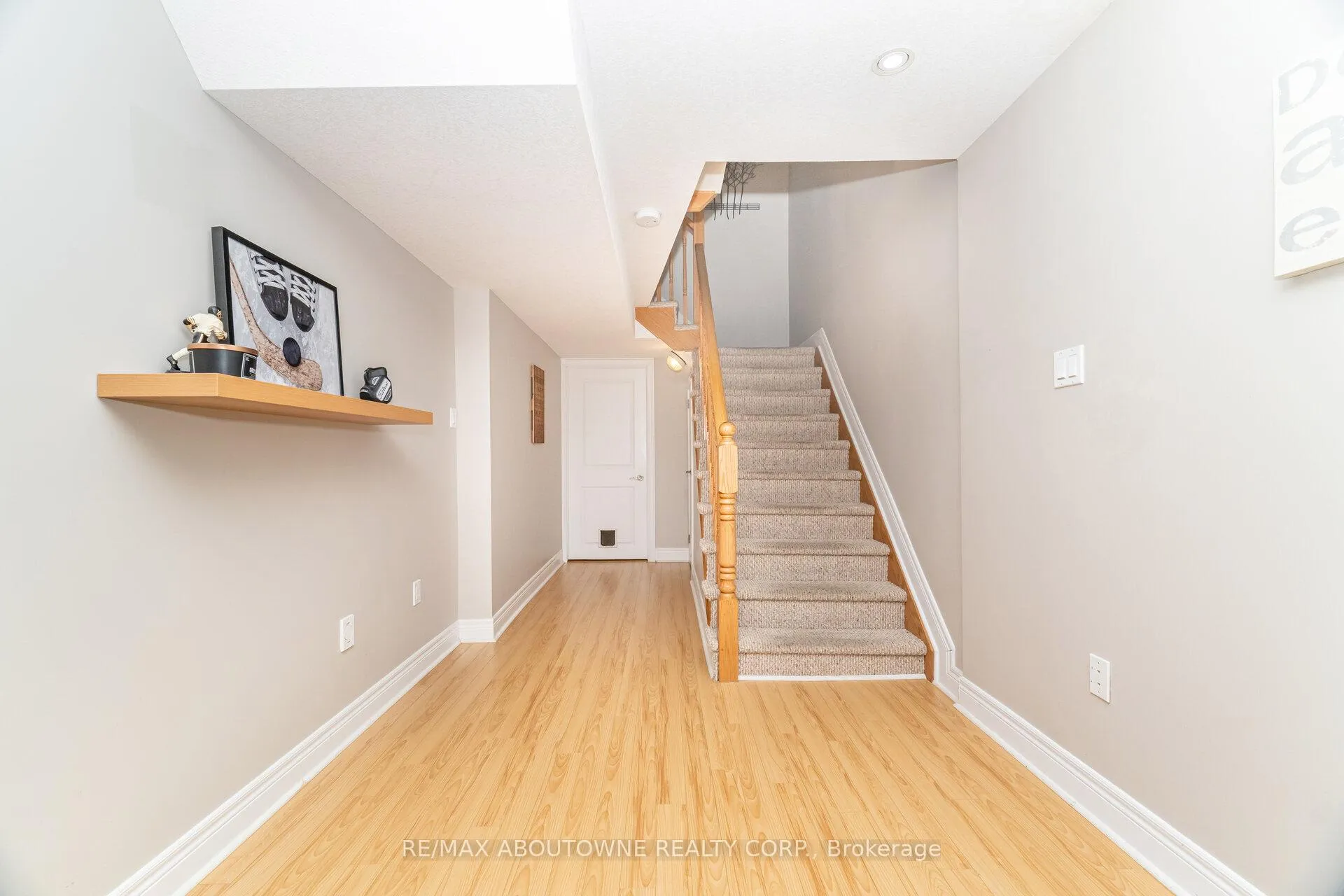 Photo 35 of Unit 1, 540 Guelph Line, Burlington, Brant — HOMEH
