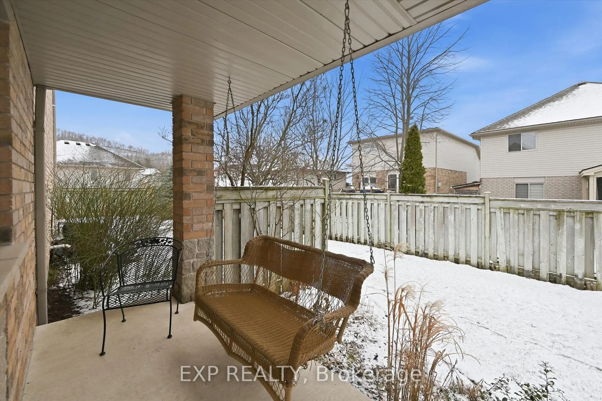 Photo 4 of Unit 22, 18 Cedar Street, Grimsby, Grimsby West — HOMEH