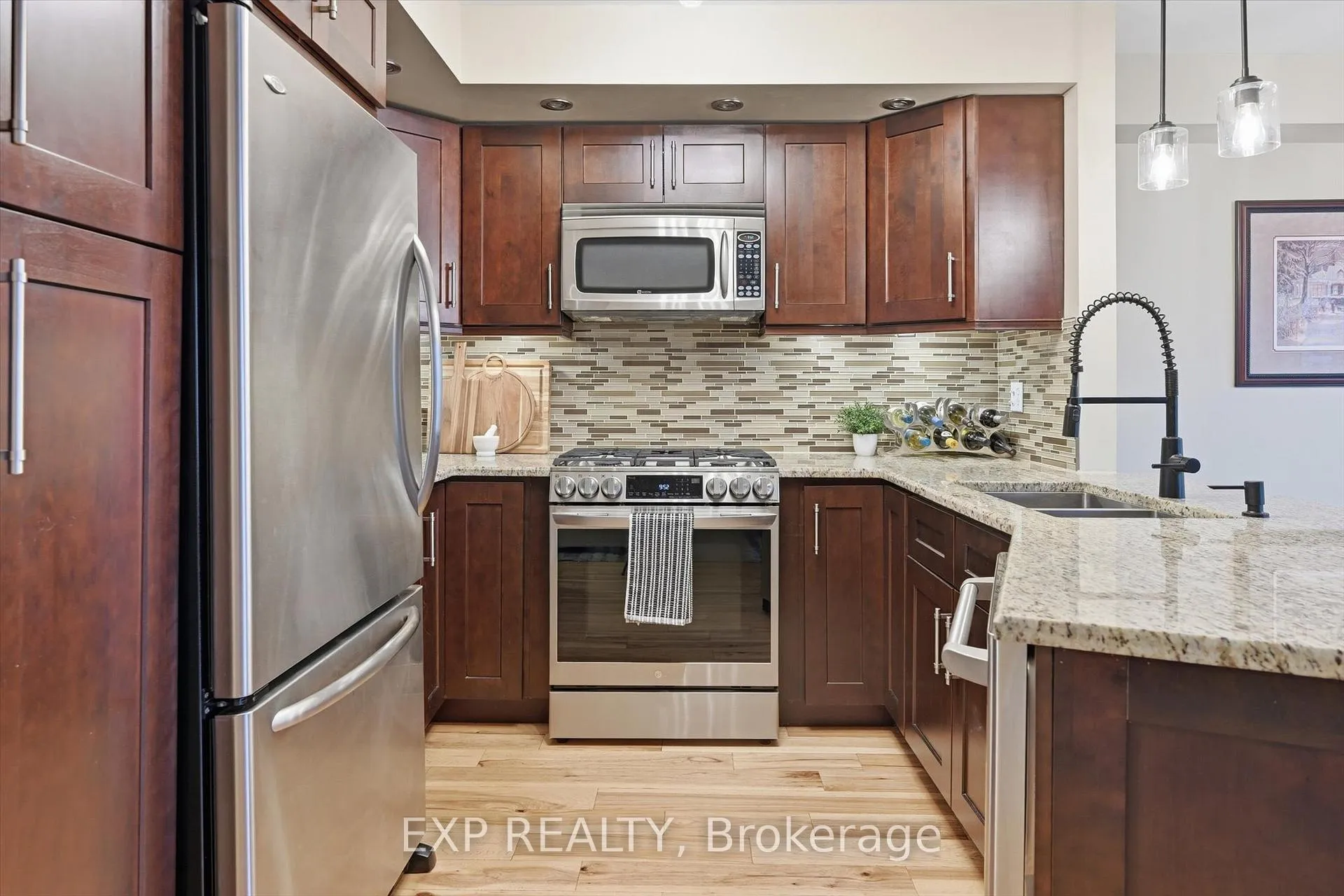 Photo 11 of Unit 22, 18 Cedar Street, Grimsby, Grimsby West — HOMEH