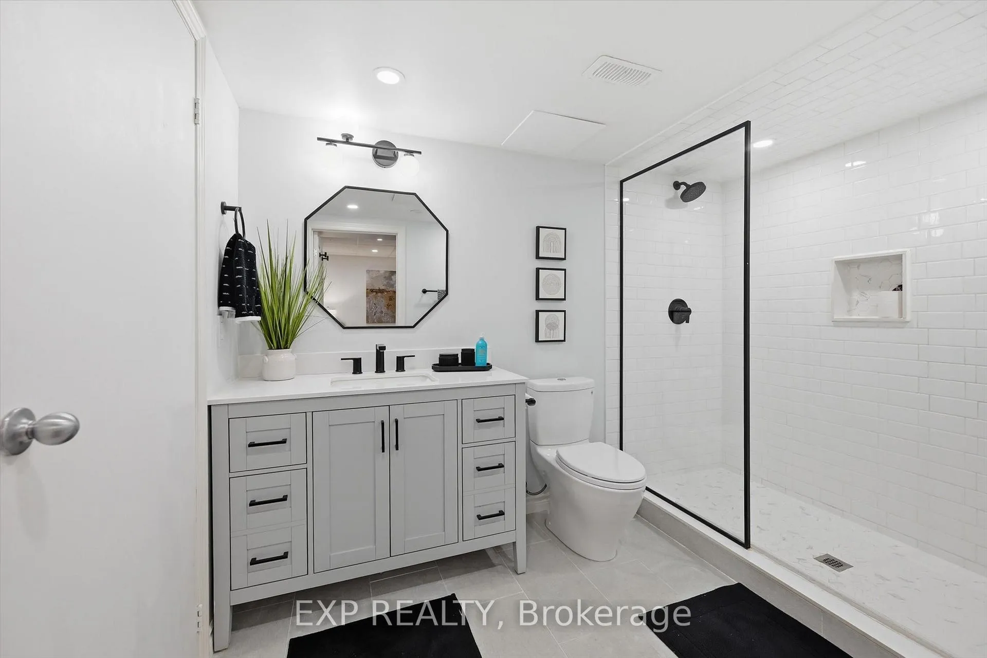 Photo 42 of Unit 22, 18 Cedar Street, Grimsby, Grimsby West — HOMEH