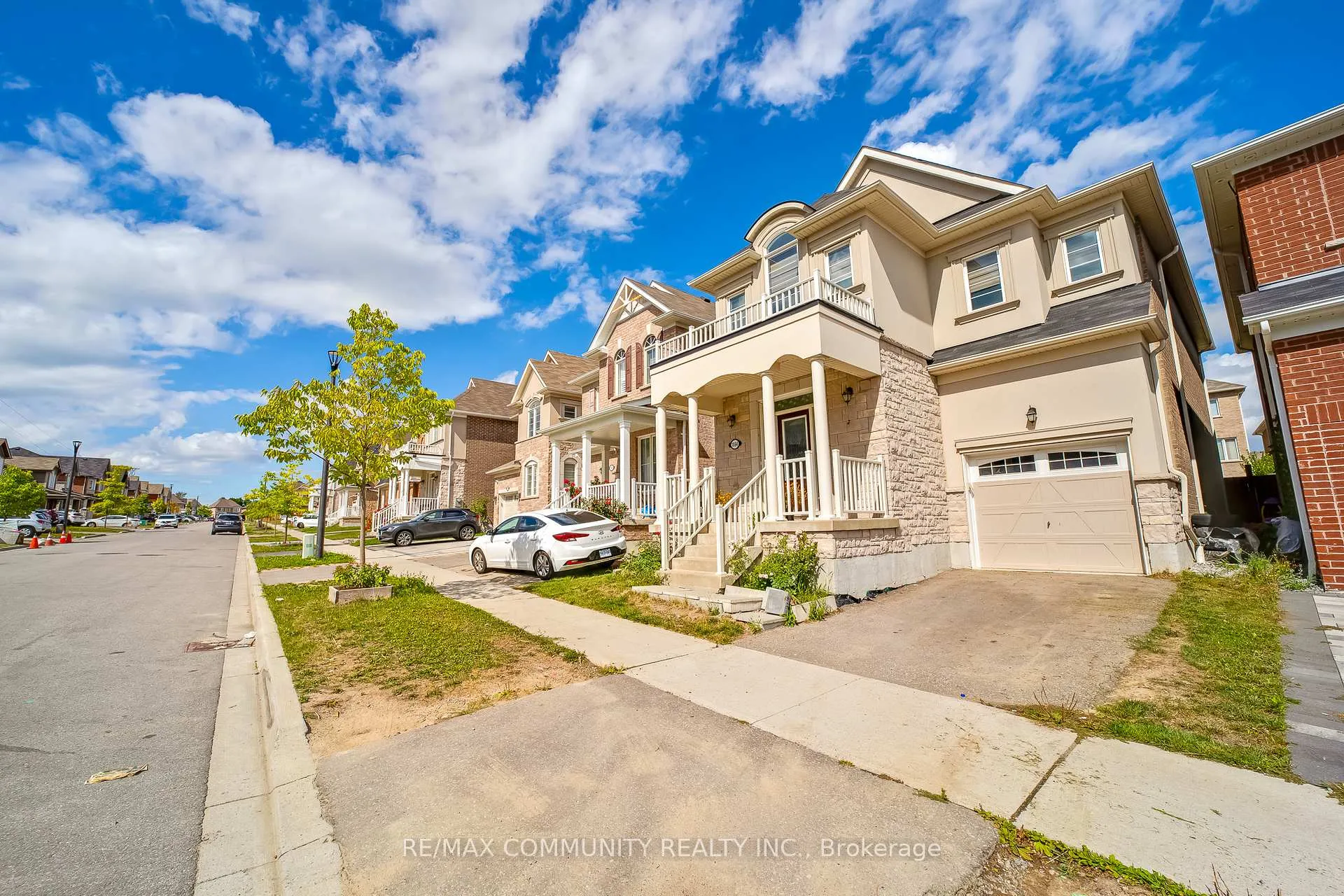 Photo 2 of 1064 Cameo Street, Pickering, Rural Pickering — HOMEH