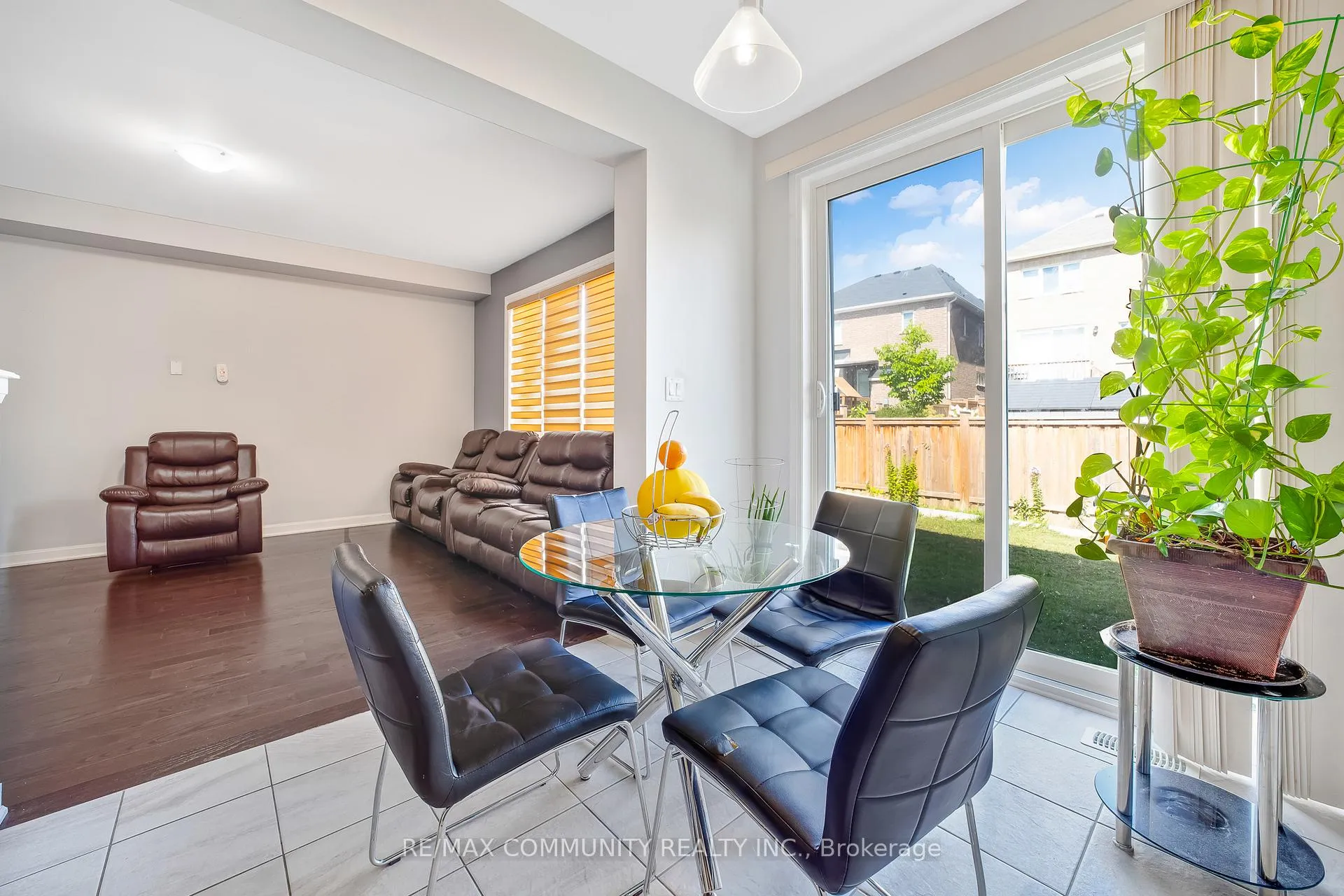 Photo 15 of 1064 Cameo Street, Pickering, Rural Pickering — HOMEH