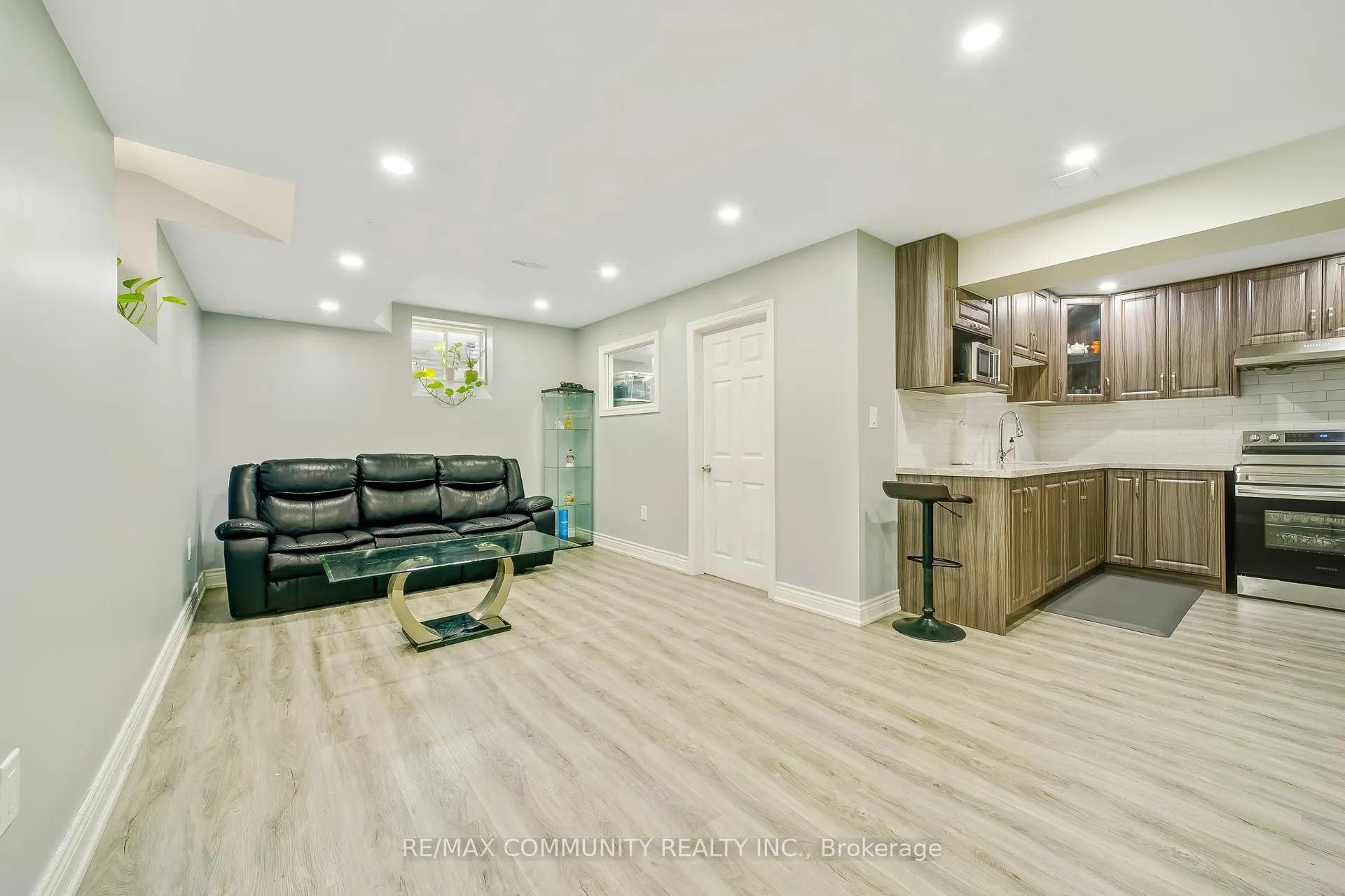 Photo 34 of 1064 Cameo Street, Pickering, Rural Pickering — HOMEH