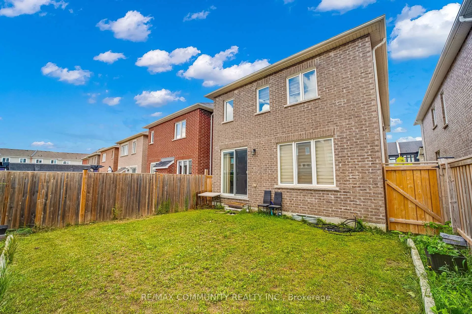 Photo 44 of 1064 Cameo Street, Pickering, Rural Pickering — HOMEH