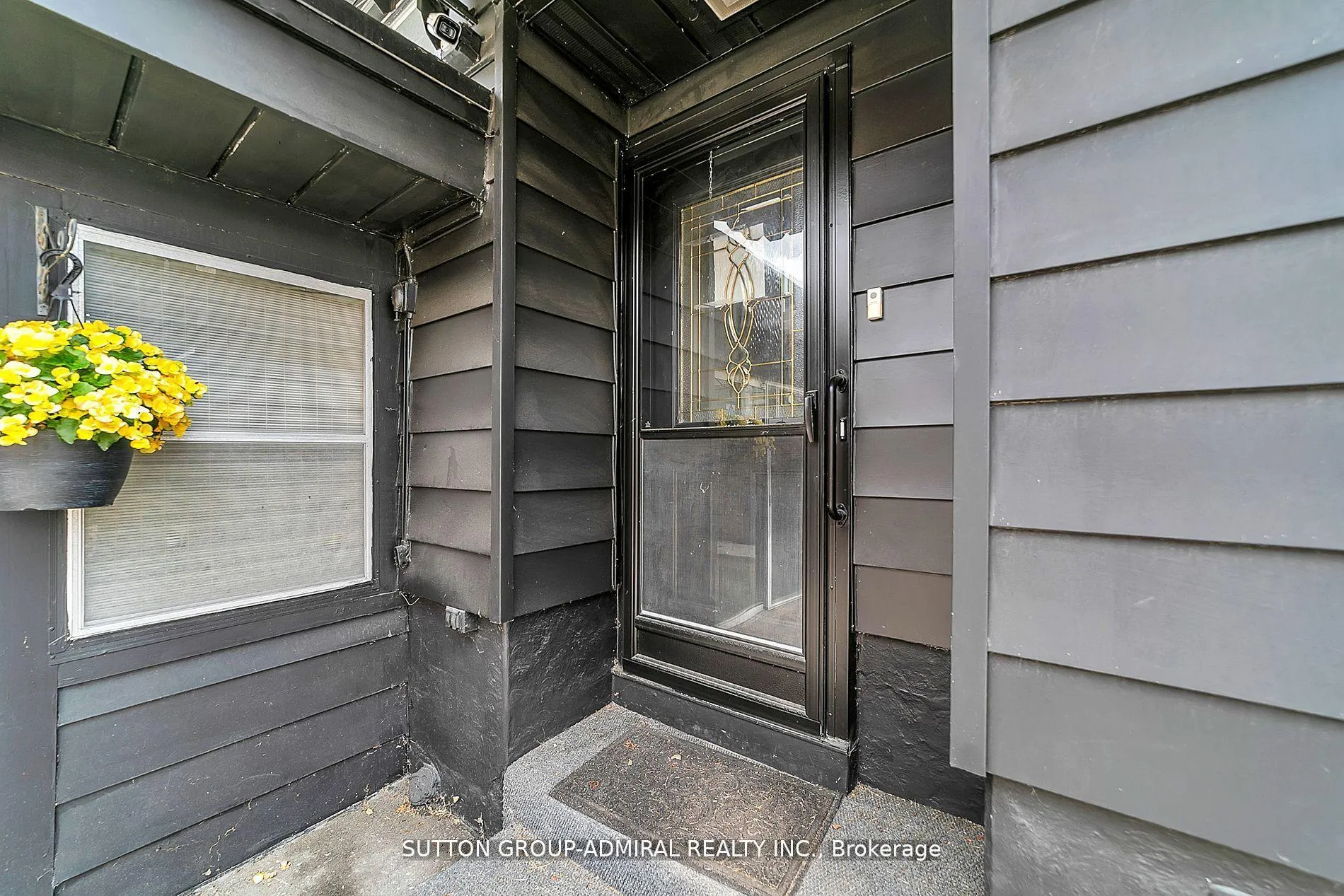 Photo 3 of 212 St. Peter Street, Whitby, Downtown Whitby — HOMEH