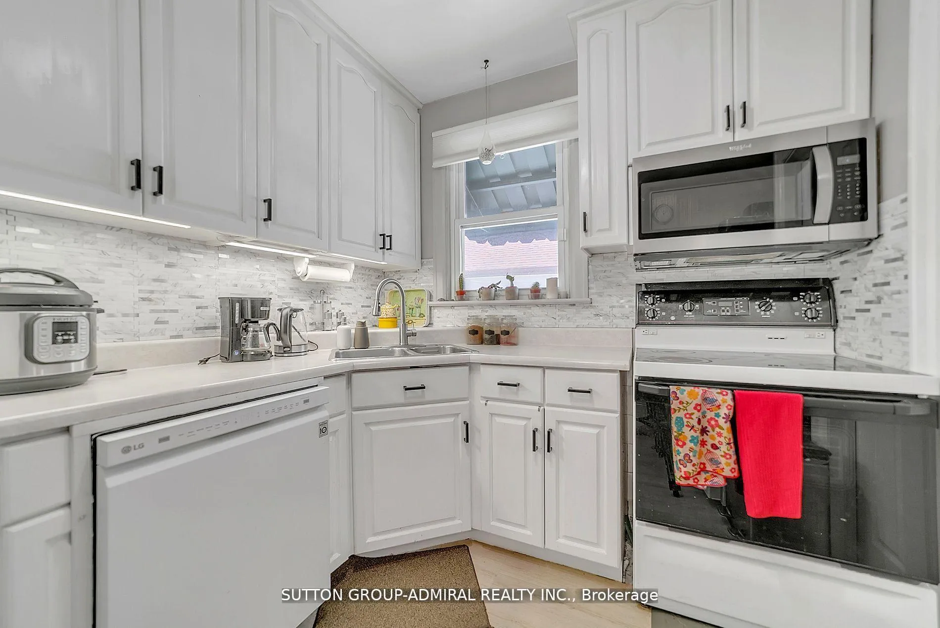 Photo 15 of 212 St. Peter Street, Whitby, Downtown Whitby — HOMEH