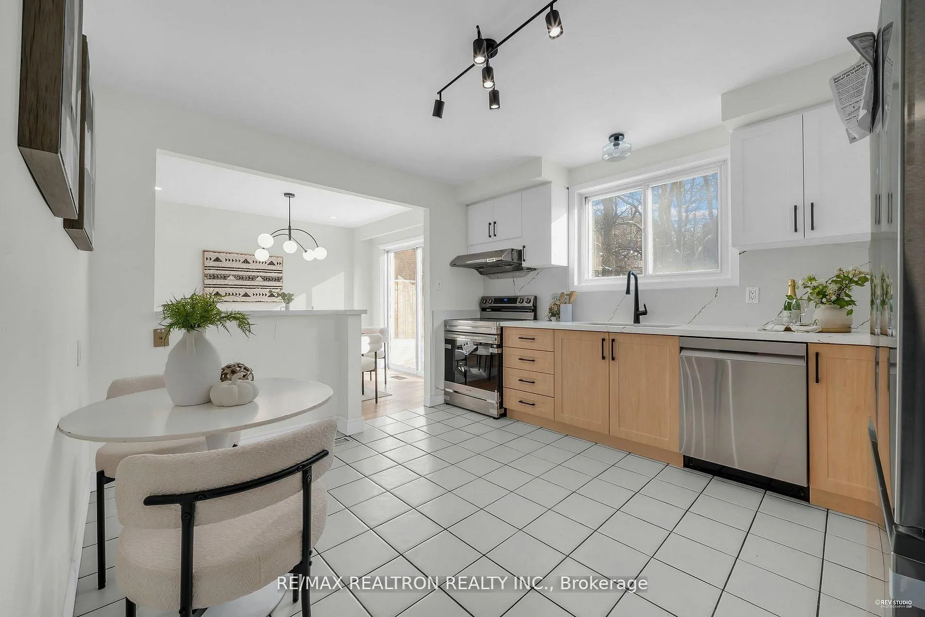Photo 6 of 151 Shaughnessy Boulevard, North York, Don Valley Village — HOMEH