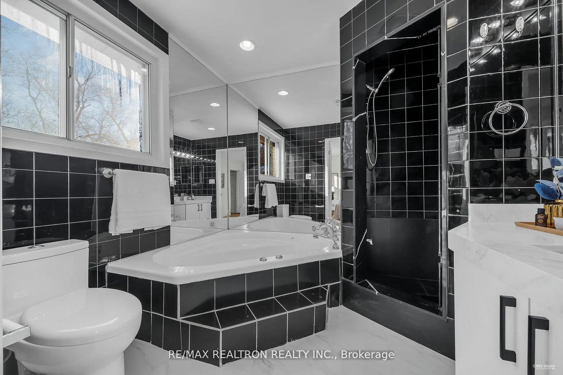 Photo 26 of 151 Shaughnessy Boulevard, North York, Don Valley Village — HOMEH