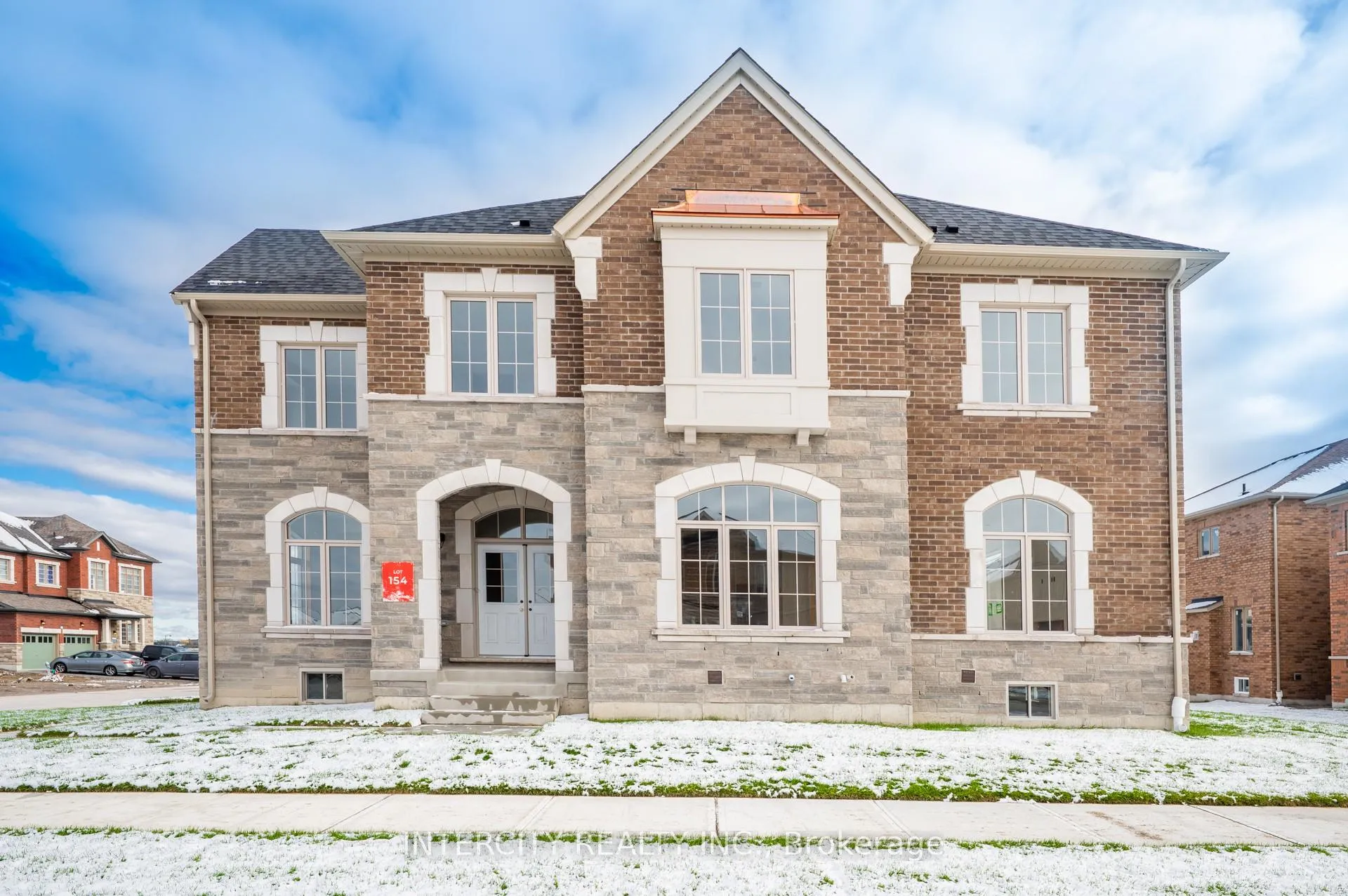 Photo 2 of 71 Lorrain Hand Avenue, Georgina, Keswick South — HOMEH