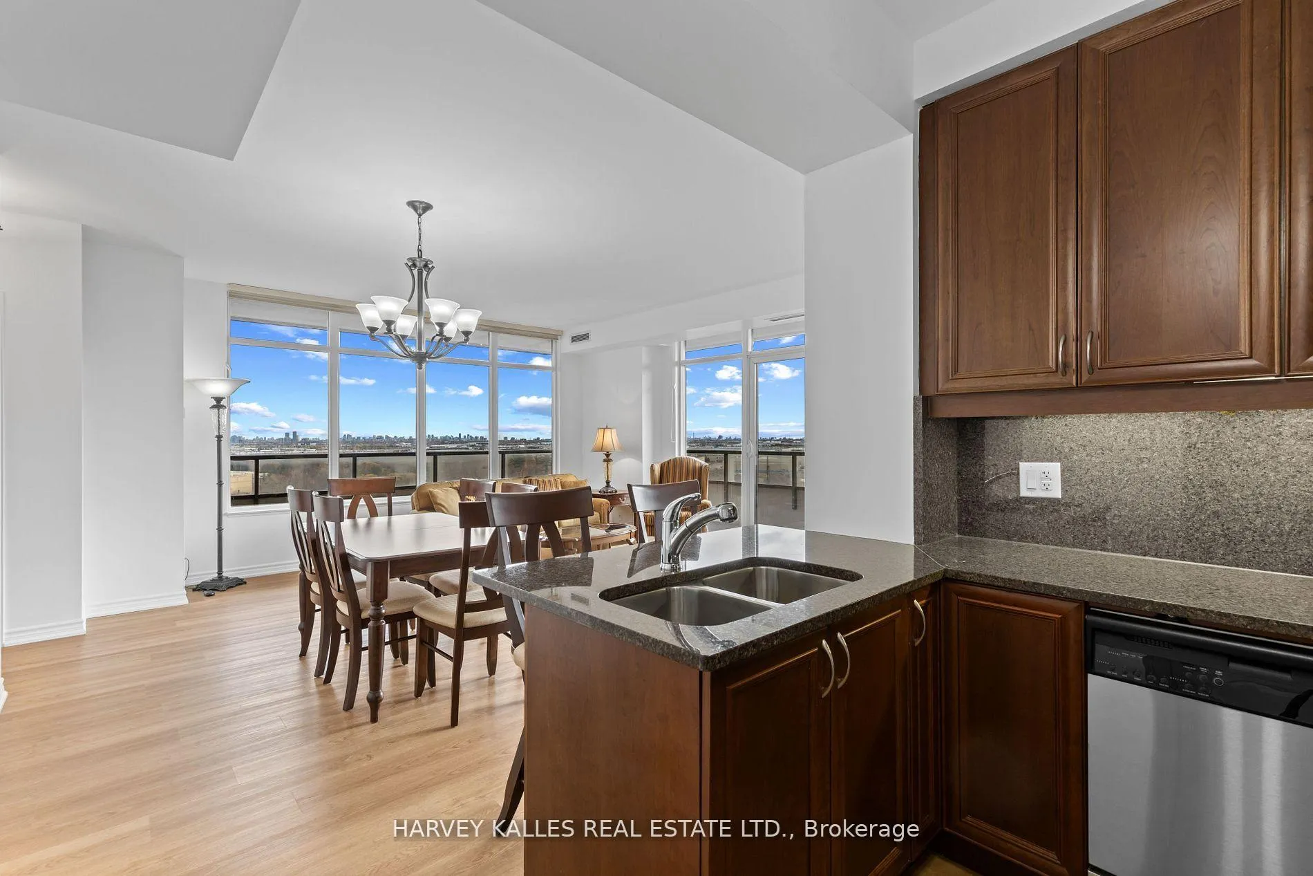 Photo 5 of Unit 1206, 9235 Jane Street, Vaughan, Maple — HOMEH