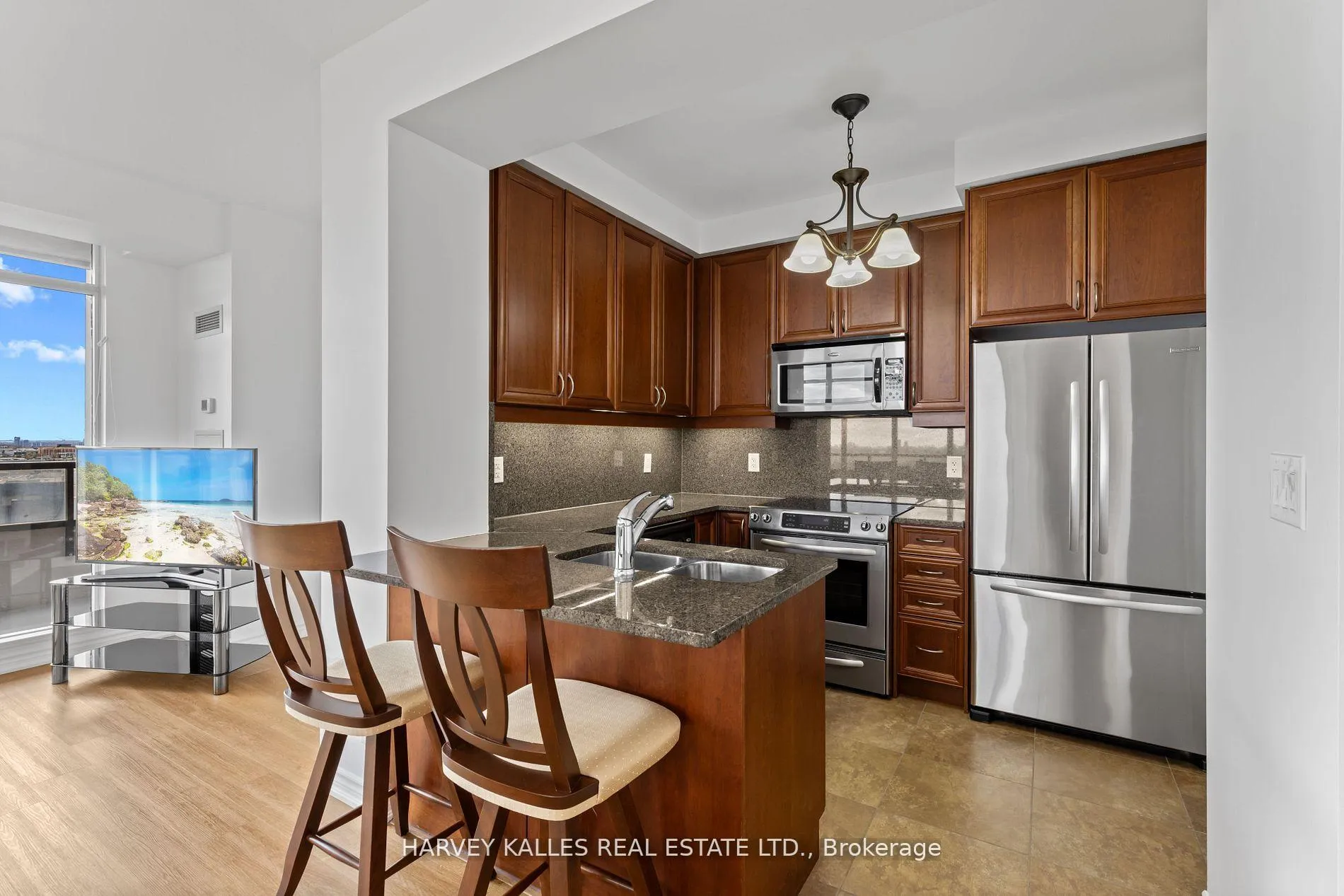 Photo 7 of Unit 1206, 9235 Jane Street, Vaughan, Maple — HOMEH