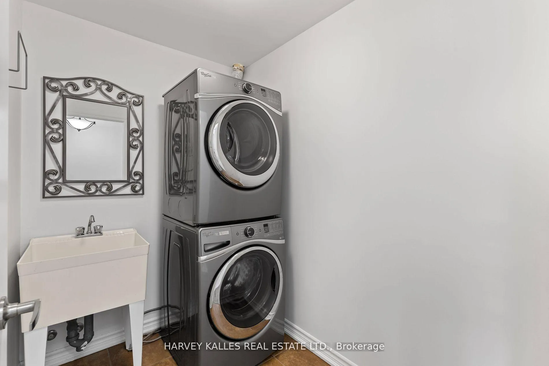 Photo 27 of Unit 1206, 9235 Jane Street, Vaughan, Maple — HOMEH