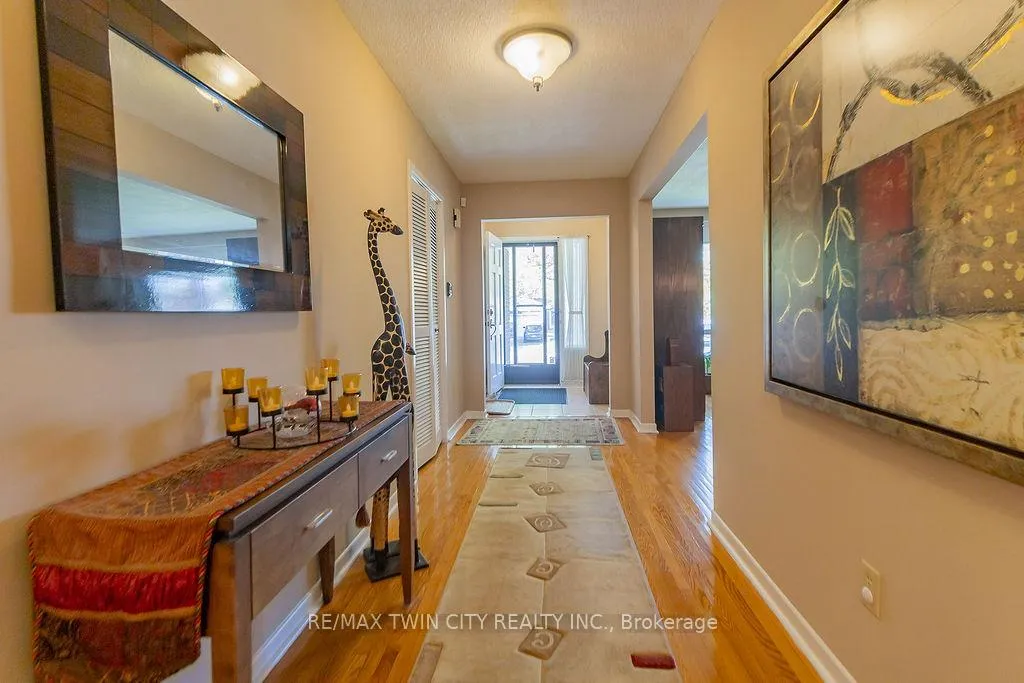 Photo 12 of 20 Manorcrest Street, Brampton, Central Park — HOMEH