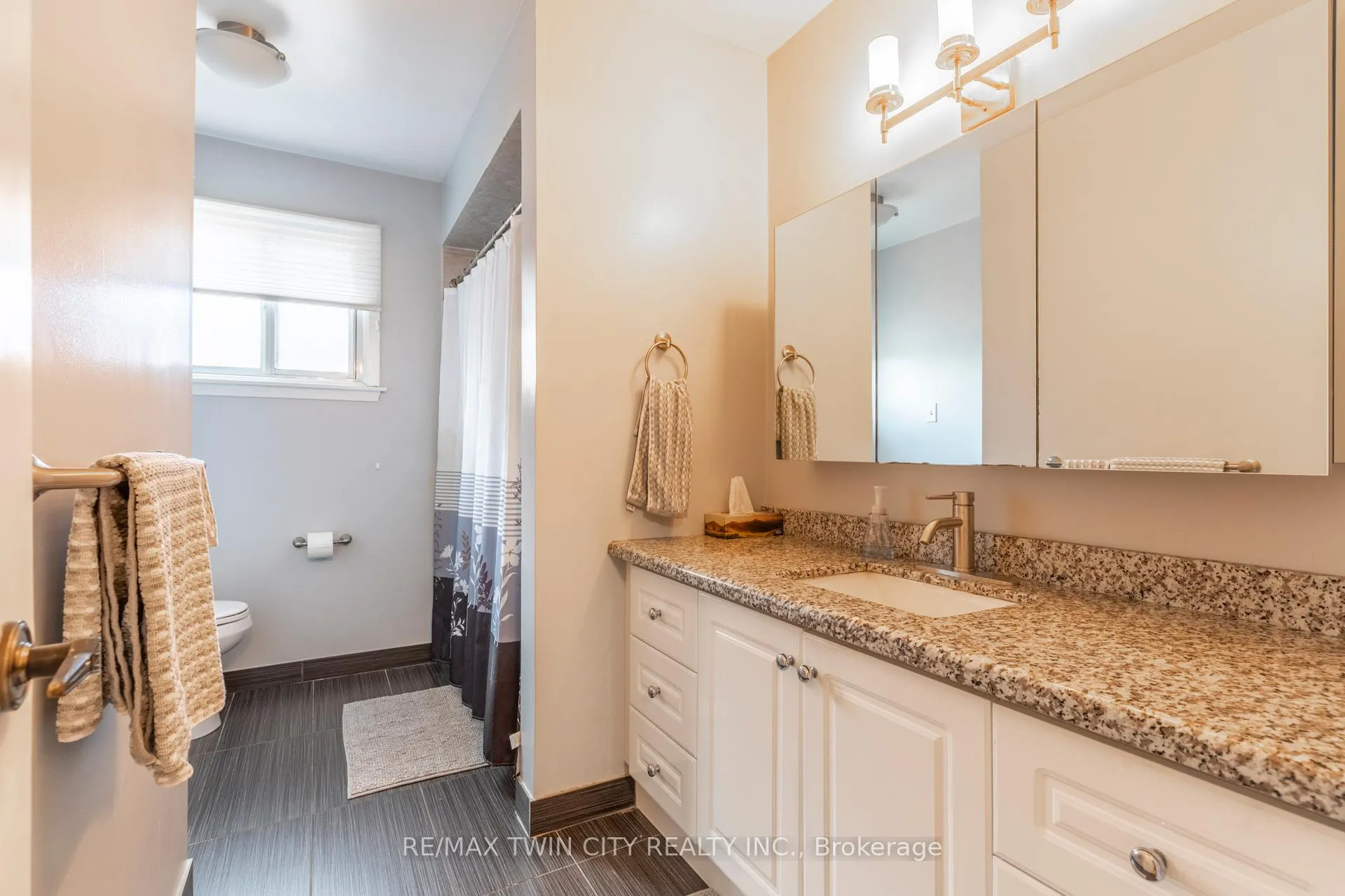 Photo 26 of 20 Manorcrest Street, Brampton, Central Park — HOMEH