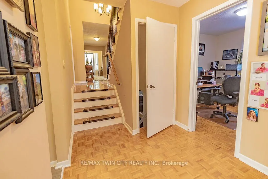 Photo 31 of 20 Manorcrest Street, Brampton, Central Park — HOMEH