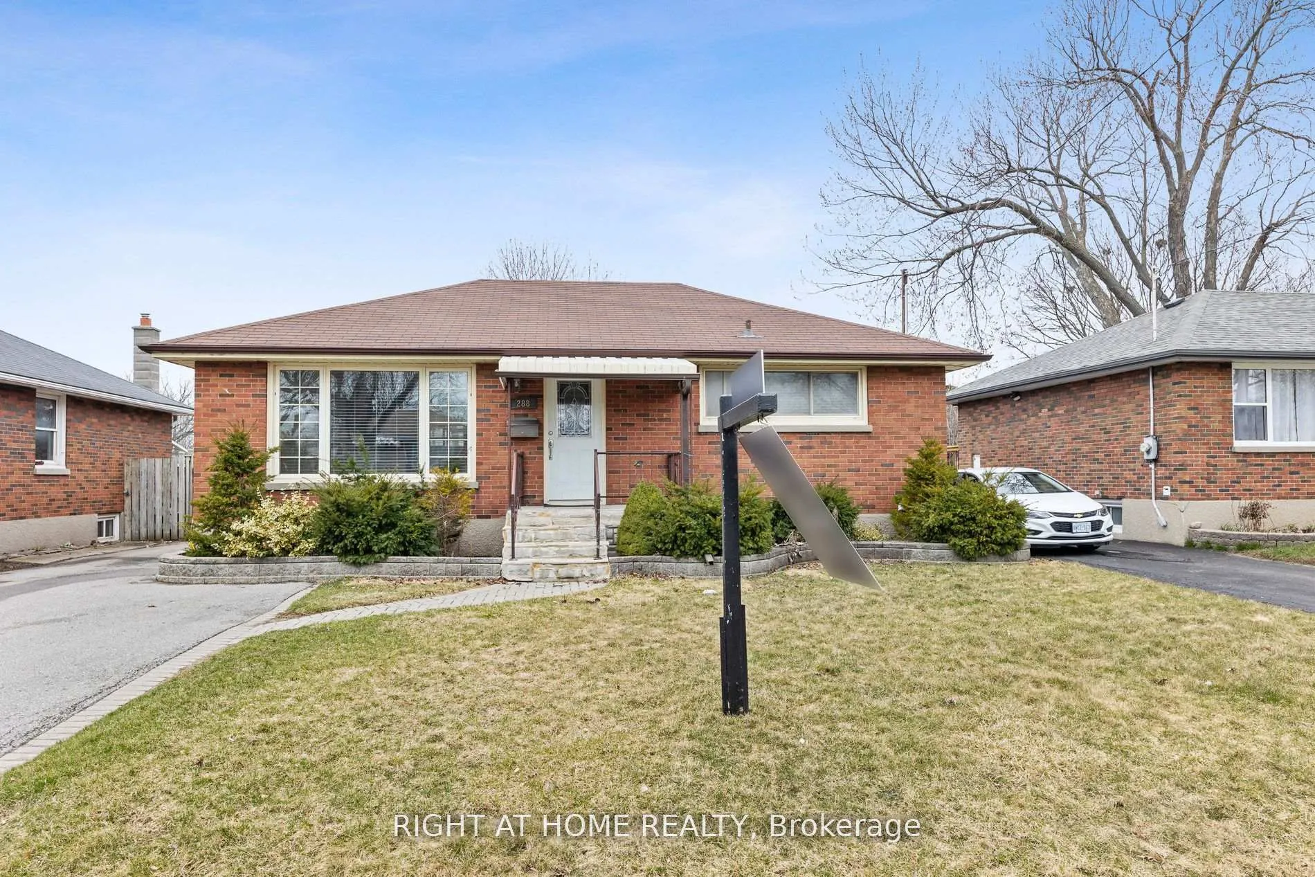 Photo 1 of 288 Baldwin Street, Oshawa, Donevan — HOMEH