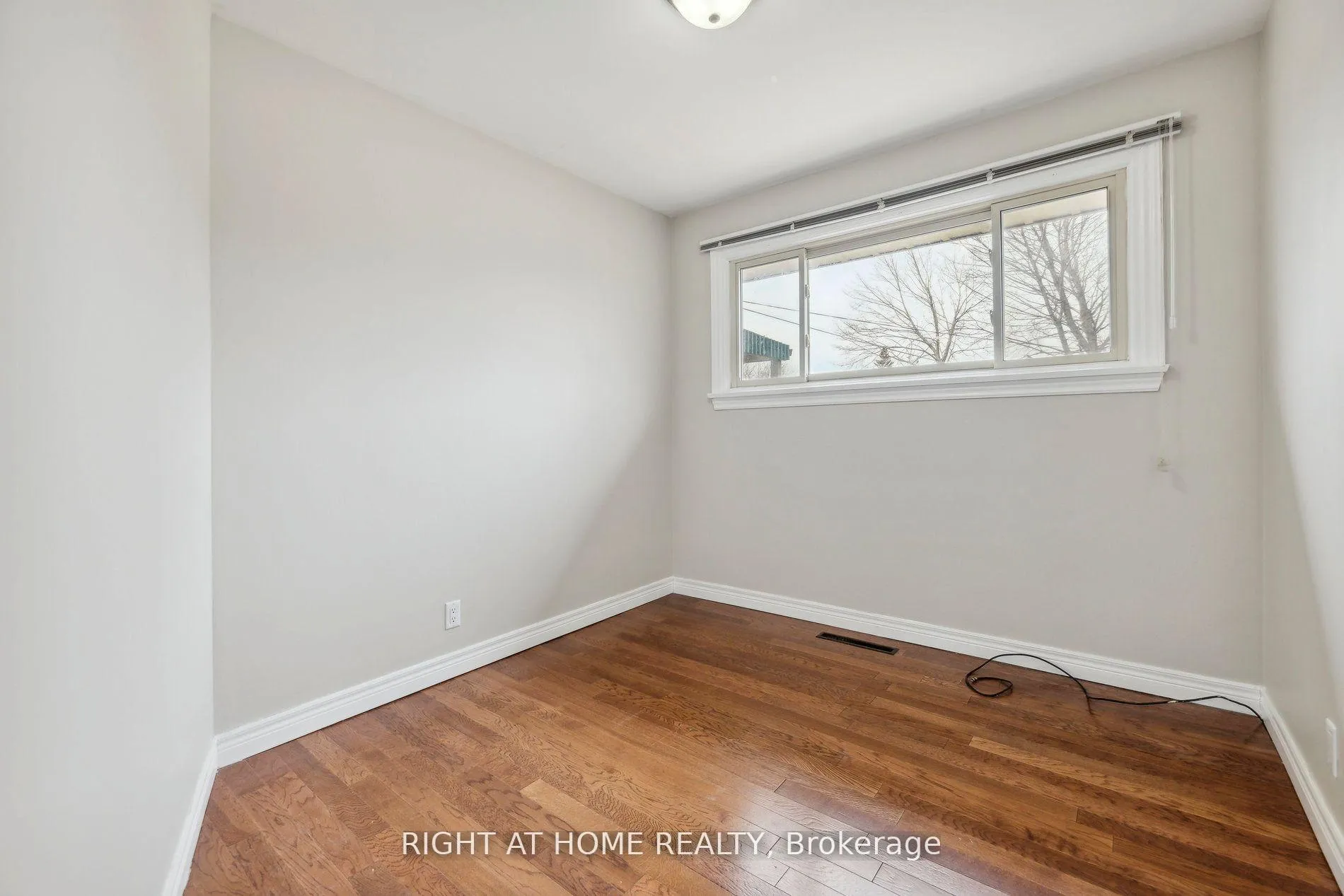 Photo 4 of 288 Baldwin Street, Oshawa, Donevan — HOMEH