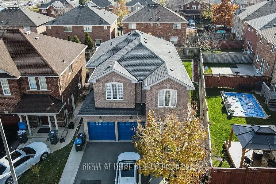 Front of 3 Silverbell Court