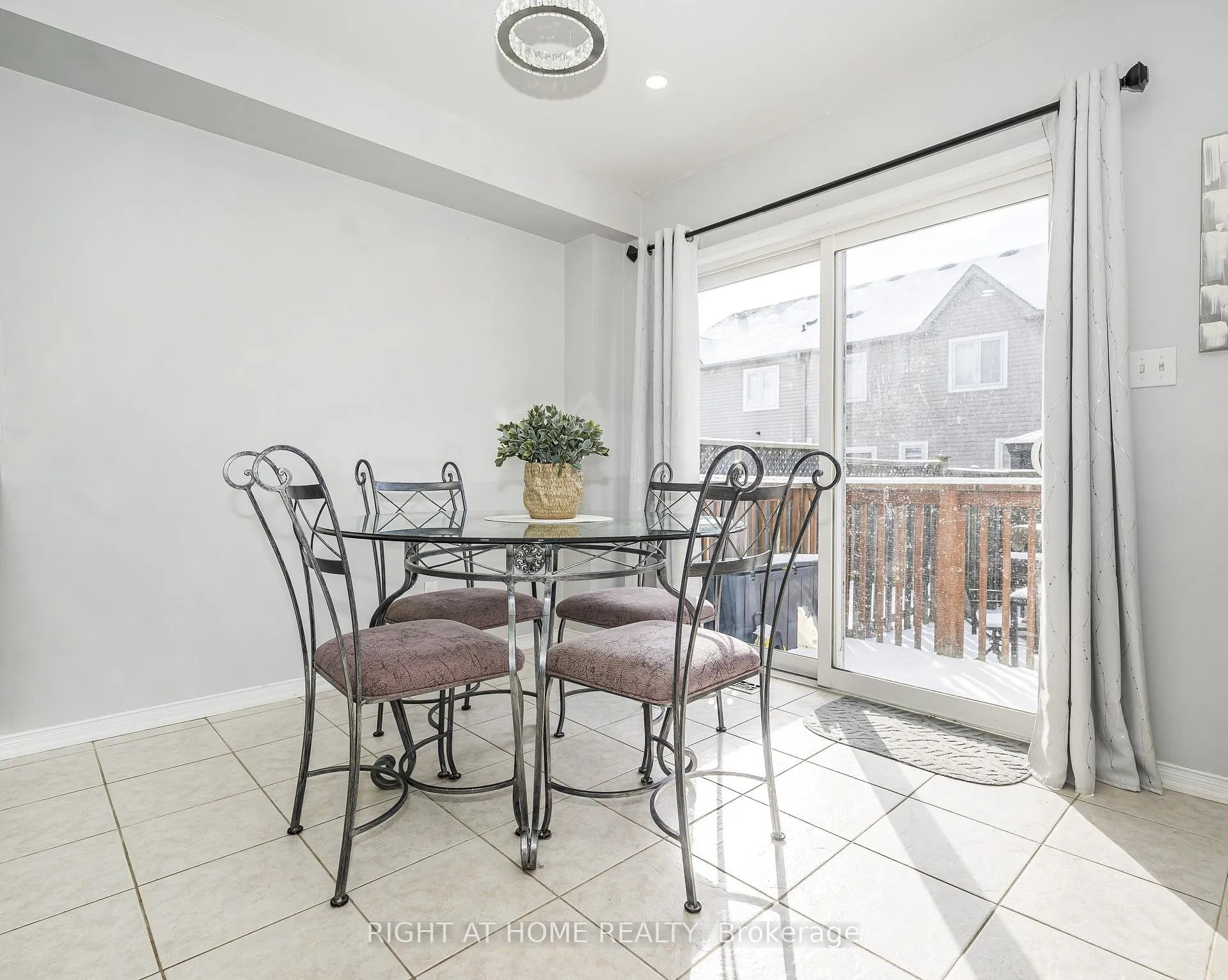 Photo 12 of 31 Tansley Crescent, Ajax, Northeast Ajax — HOMEH