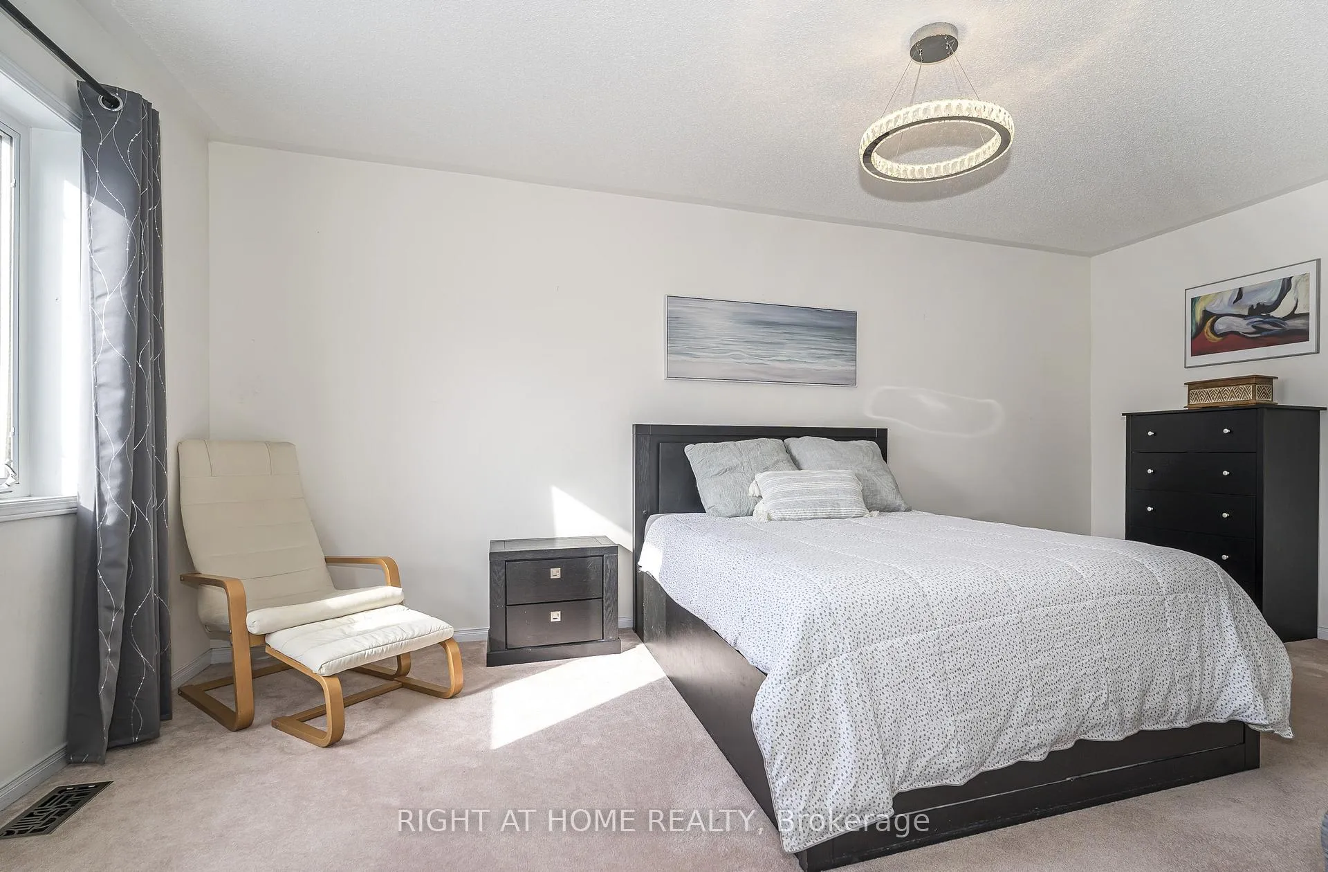 Photo 18 of 31 Tansley Crescent, Ajax, Northeast Ajax — HOMEH