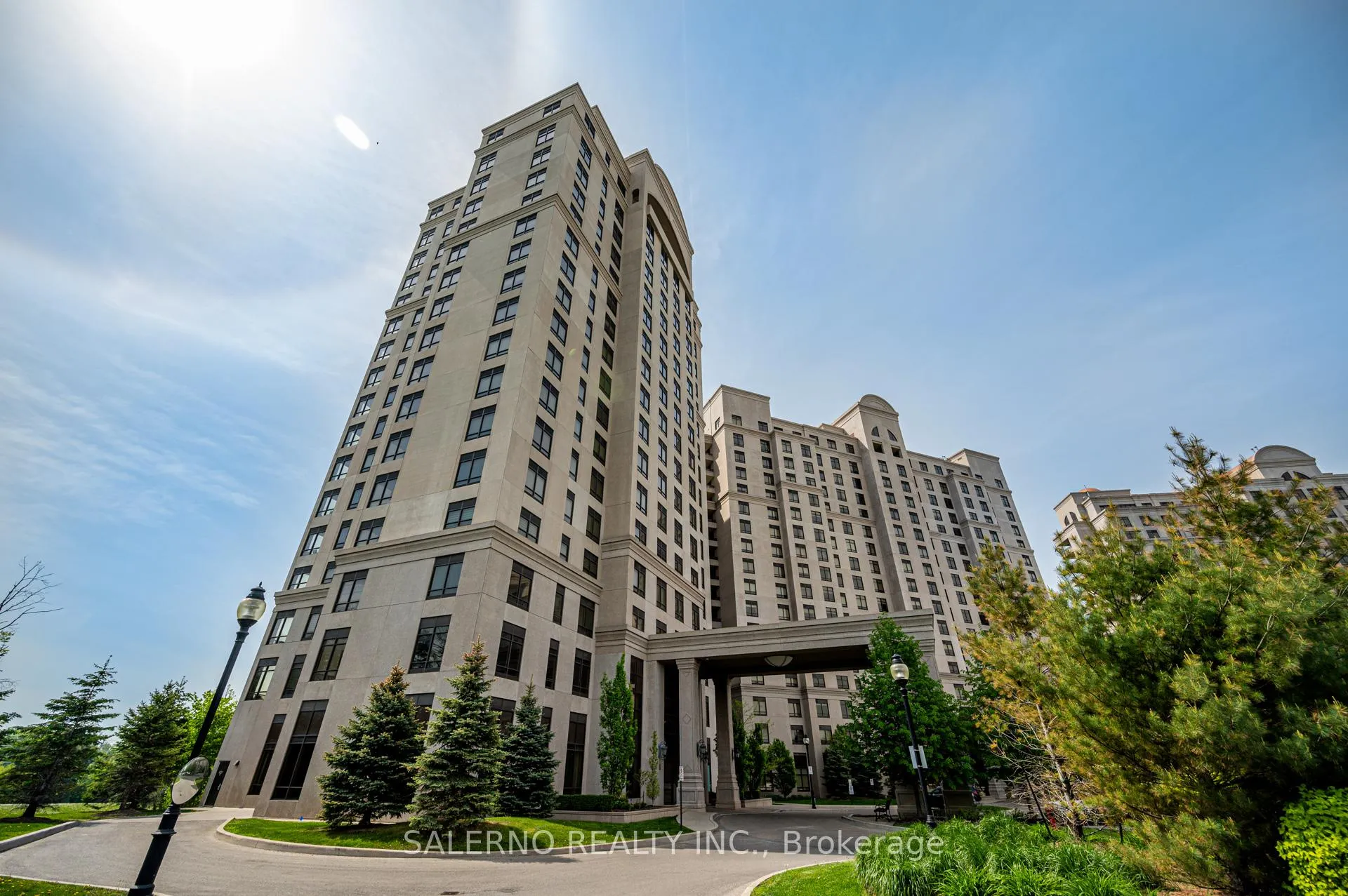 Front of Unit 915, 9255 Jane Street