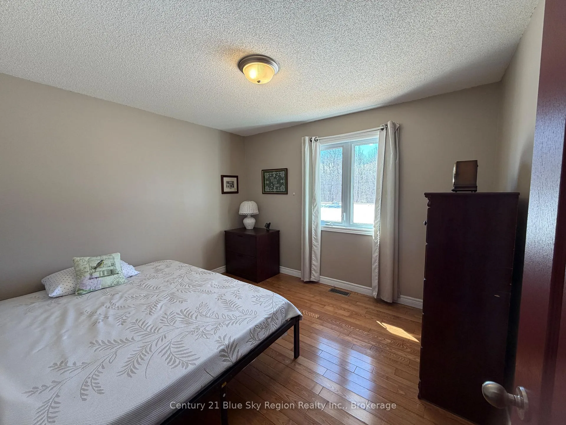Photo 15 of 54 Sunset Cove Road, Callander — HOMEH