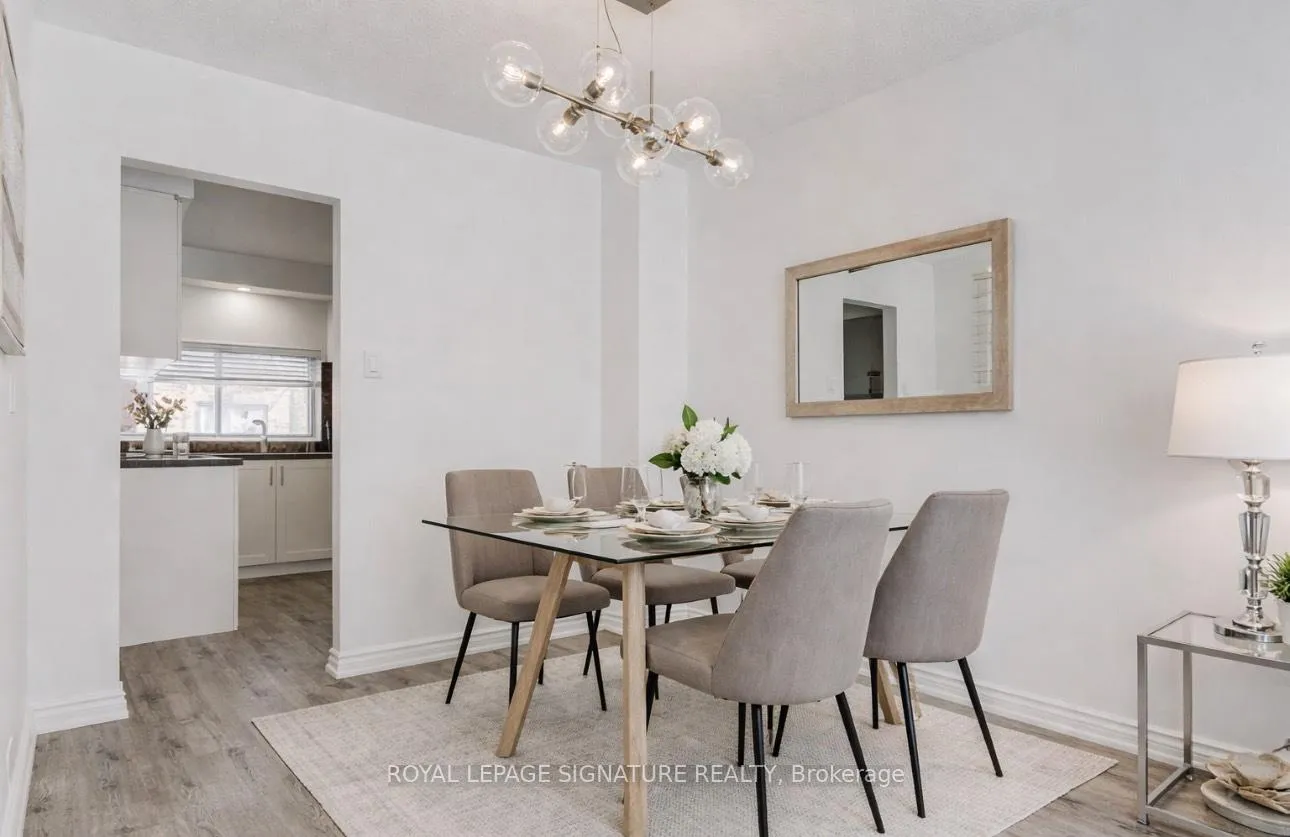 Photo 2 of Unit 2, 76 Castlebury Crescent, North York, Bayview Woods-Steeles — HOMEH