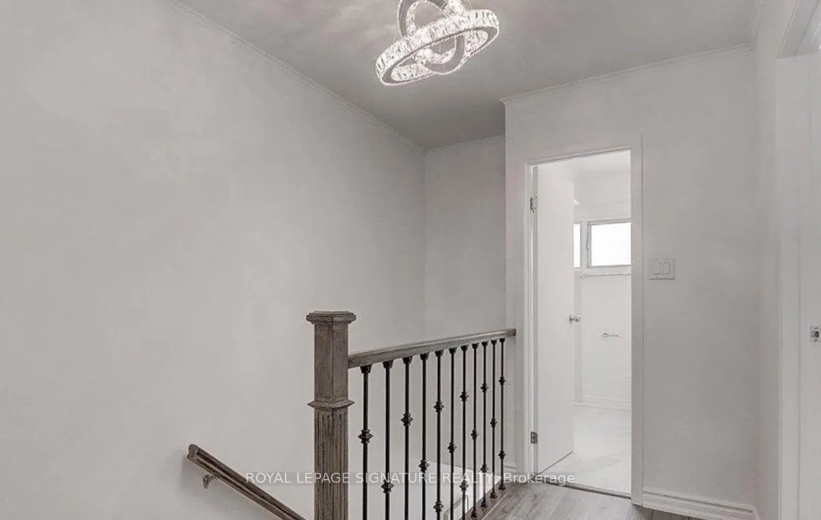 Photo 7 of Unit 2, 76 Castlebury Crescent, North York, Bayview Woods-Steeles — HOMEH