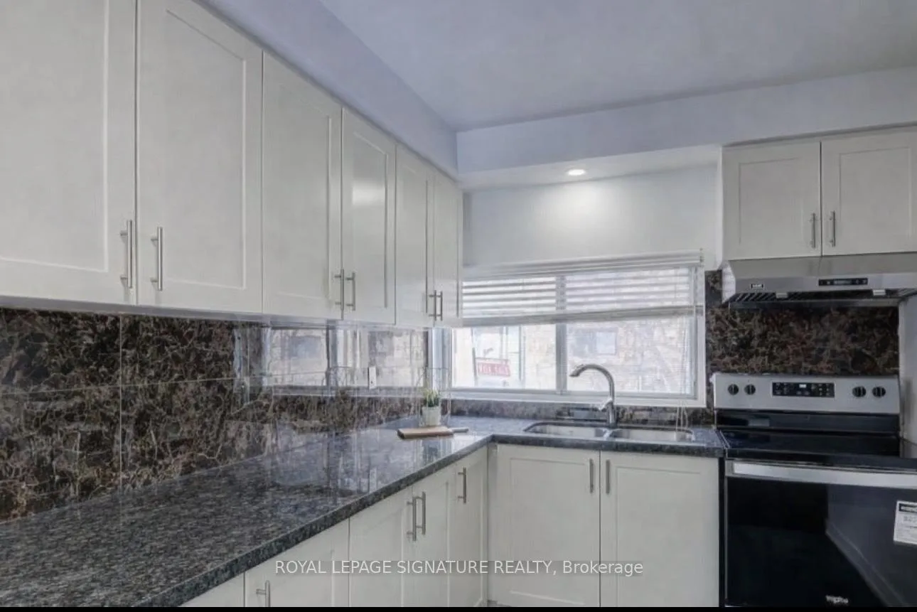 Photo 9 of Unit 2, 76 Castlebury Crescent, North York, Bayview Woods-Steeles — HOMEH