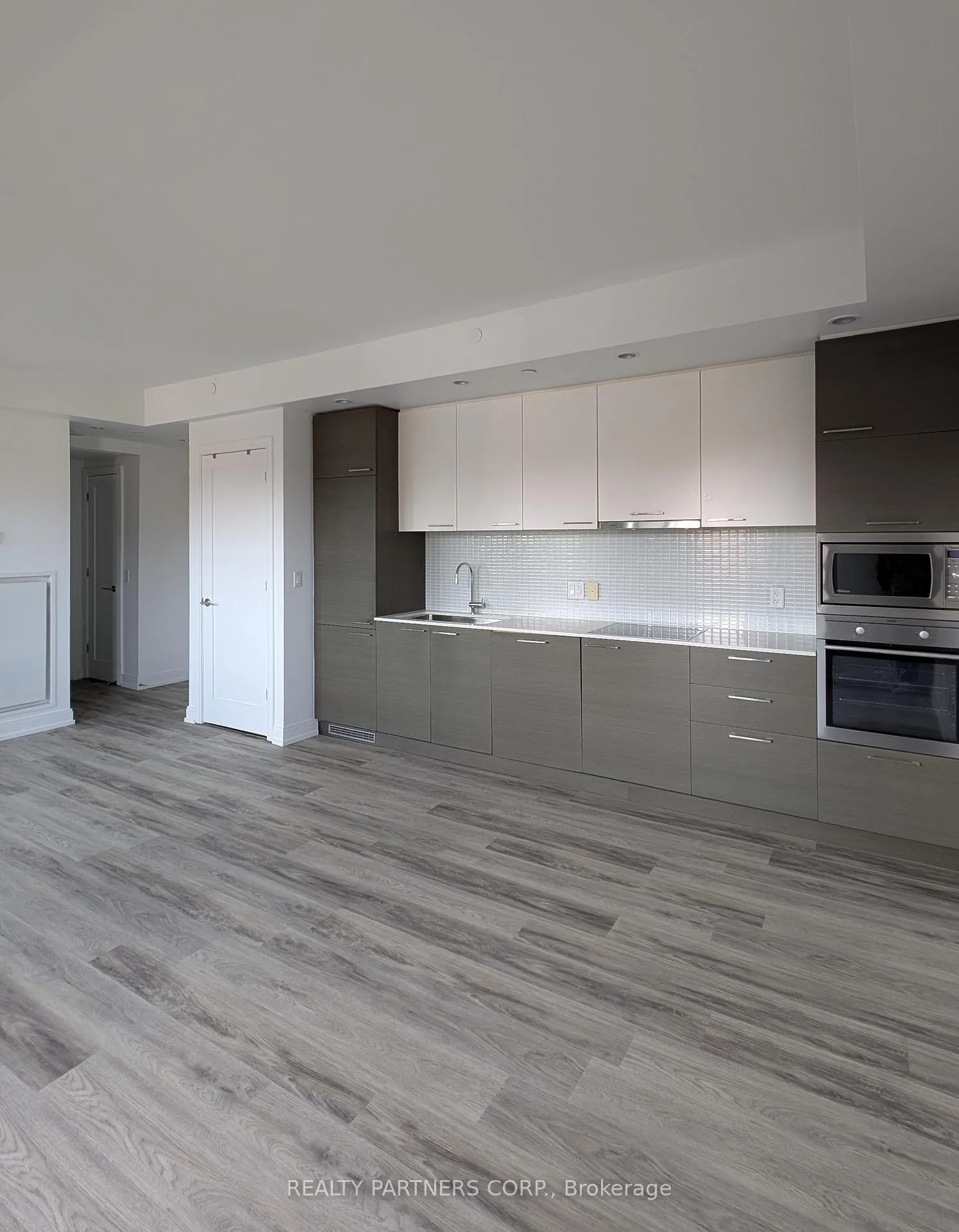 Photo 8 of Unit 802, 55 Front Street E, Toronto, Waterfront Communities — HOMEH