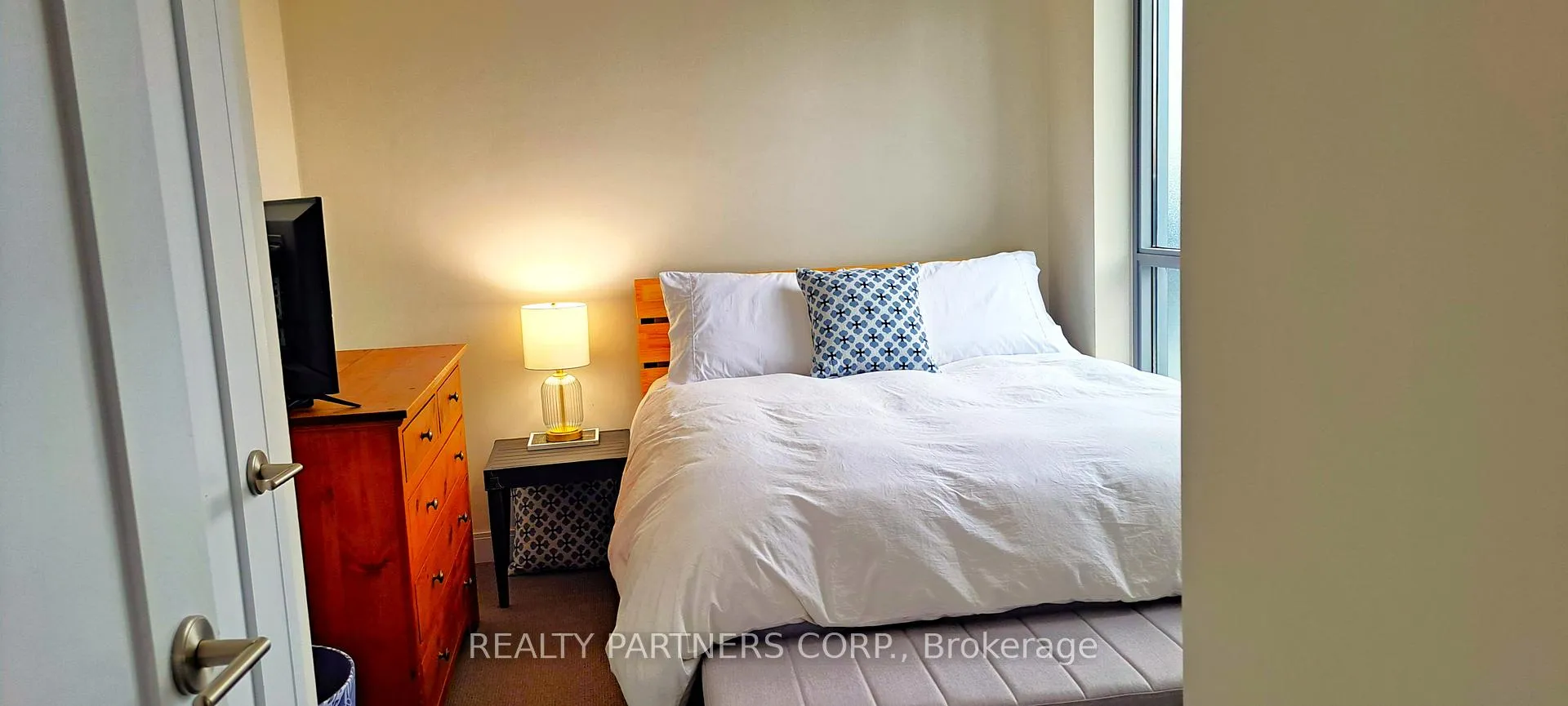 Photo 17 of Unit 802, 55 Front Street E, Toronto, Waterfront Communities — HOMEH