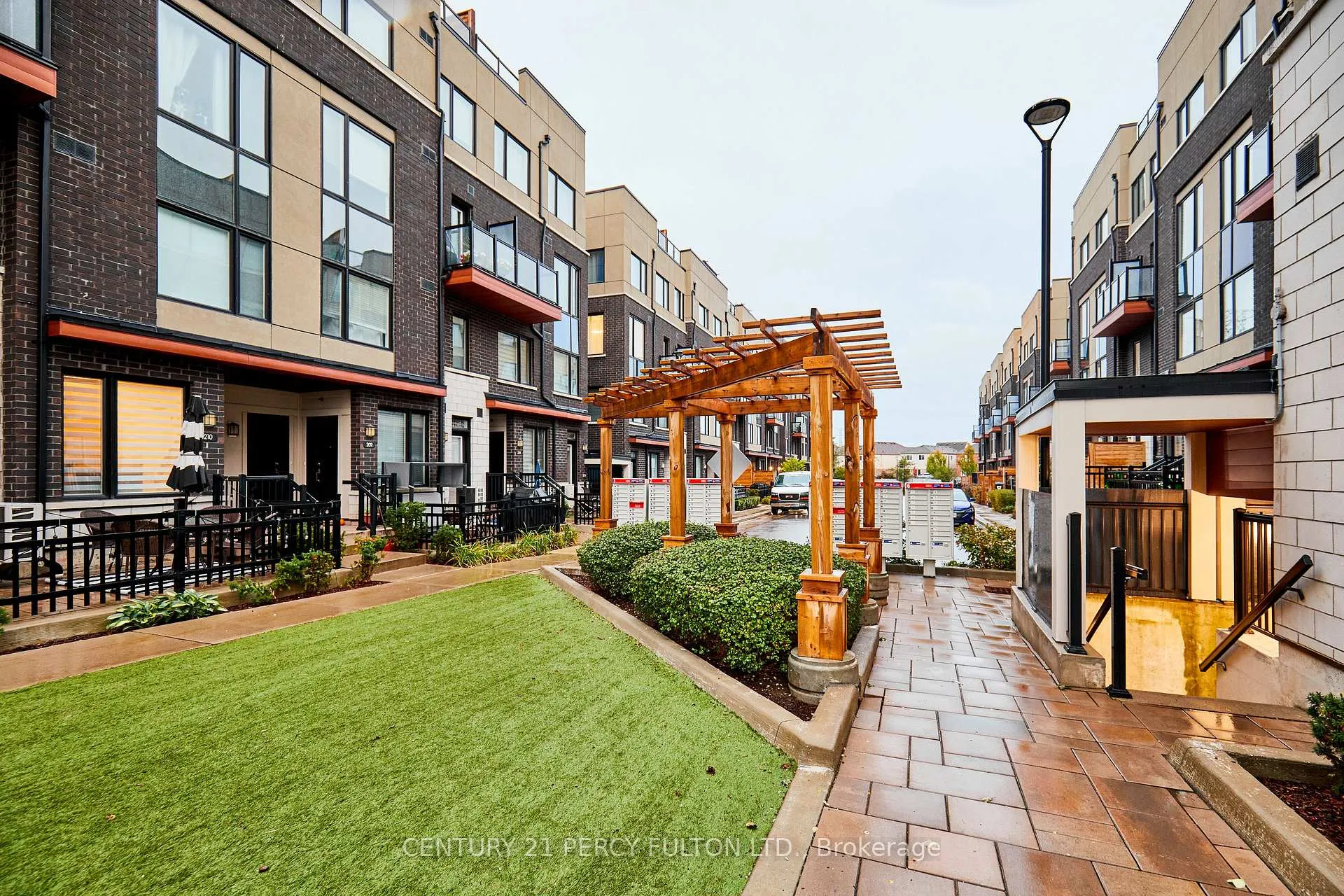 Photo 2 of Unit 114, 1555 Kingston Road, Pickering, Town Centre — HOMEH