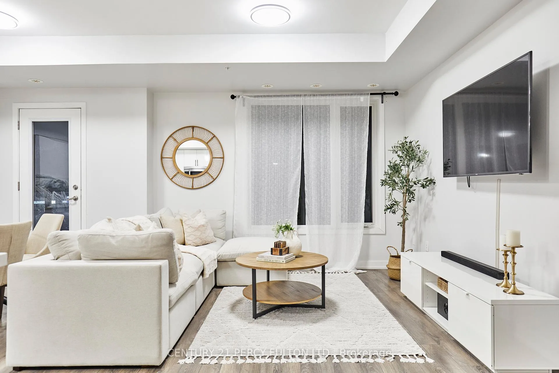 Photo 4 of Unit 114, 1555 Kingston Road, Pickering, Town Centre — HOMEH