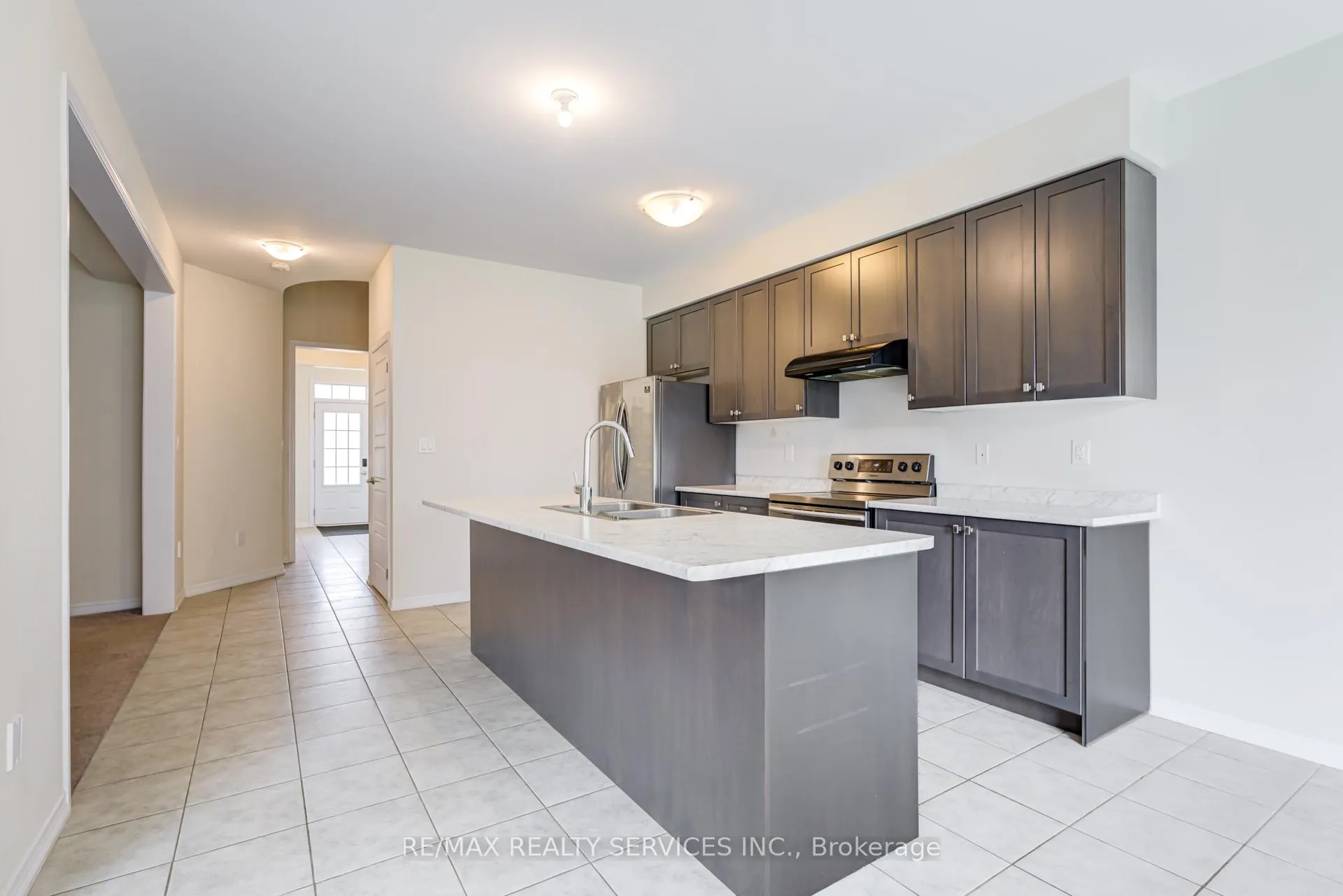 Photo 9 of 17 Vaughn Drive, Thorold, Hurricane/Merrittville — HOMEH