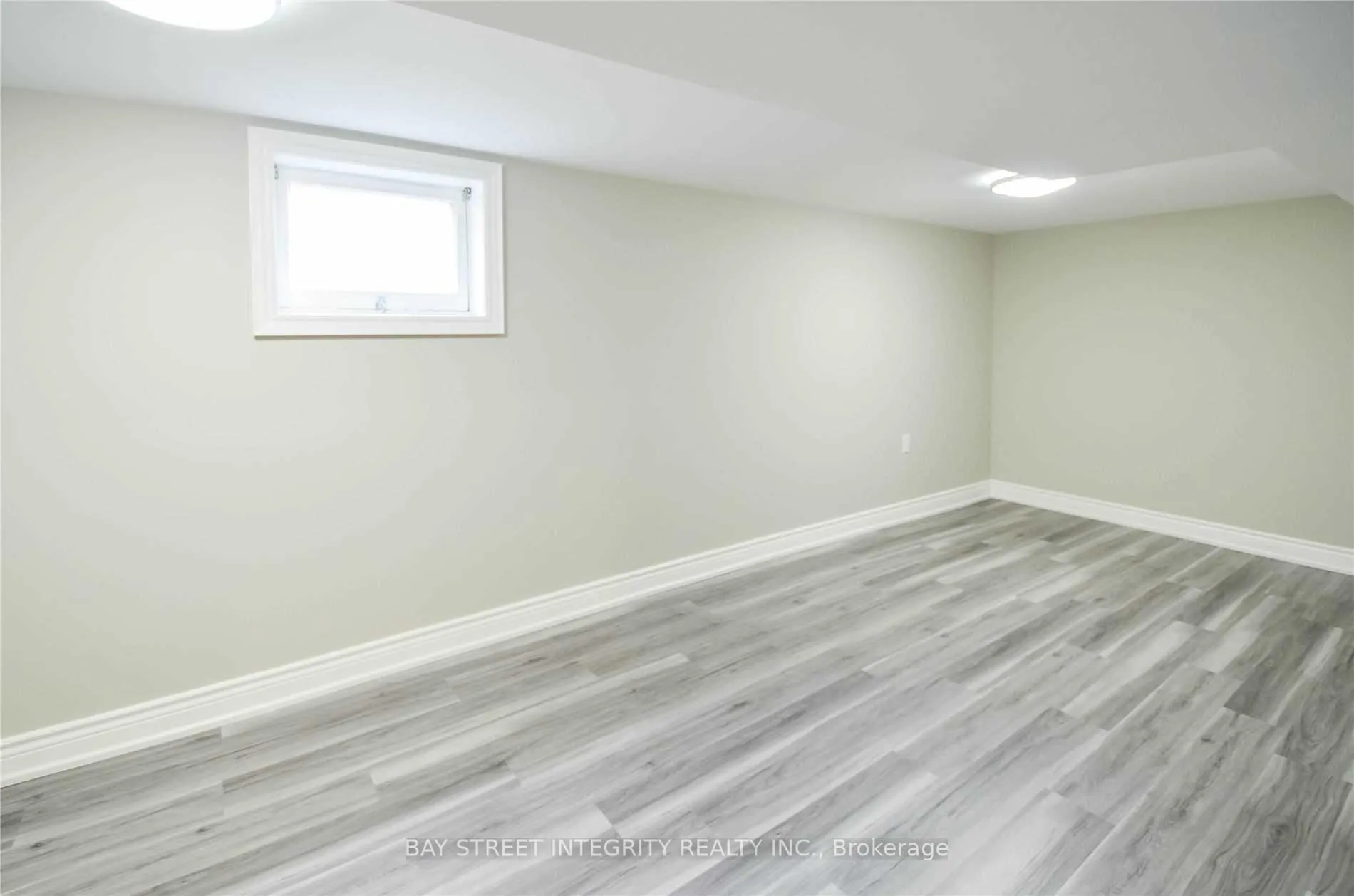 Photo 11 of 115 Clements Road E, Ajax, South East — HOMEH