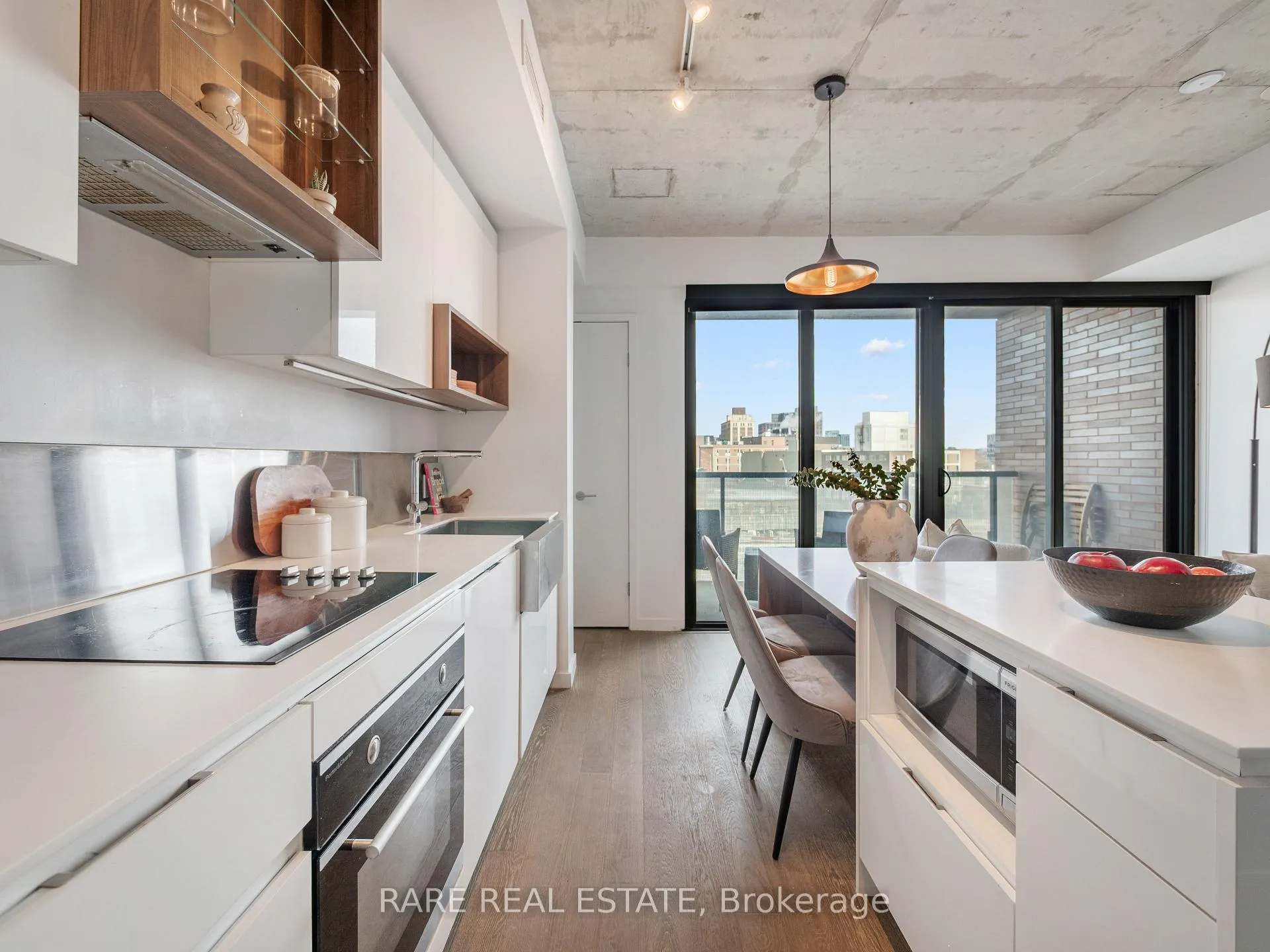 Photo 6 of Unit 608, 383 Sorauren Avenue, Toronto, Roncesvalles — HOMEH