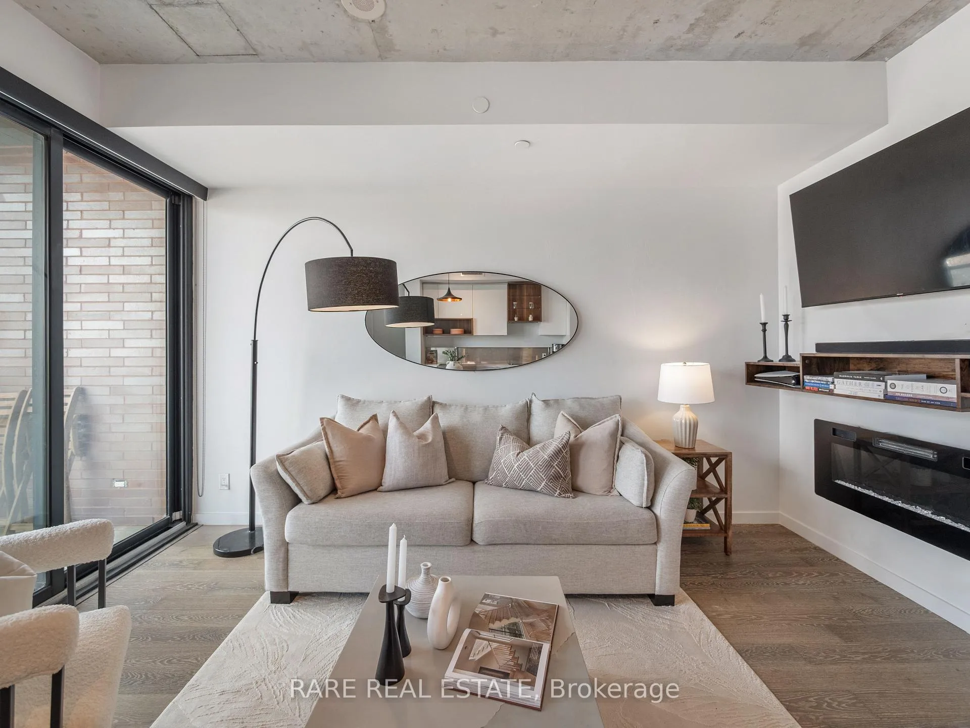 Photo 8 of Unit 608, 383 Sorauren Avenue, Toronto, Roncesvalles — HOMEH