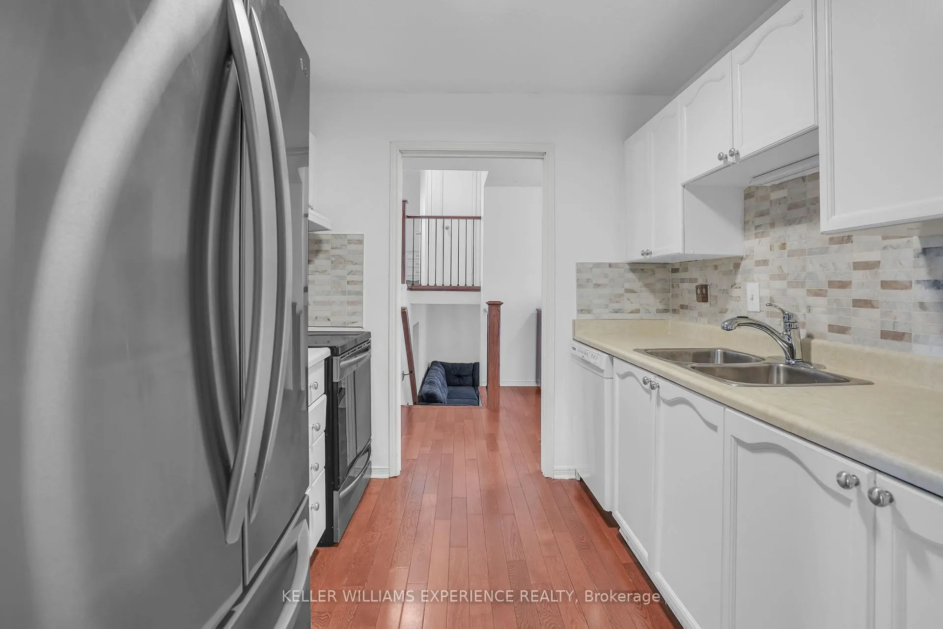 Photo 7 of 21 Knicely Road, Barrie, Painswick North — HOMEH